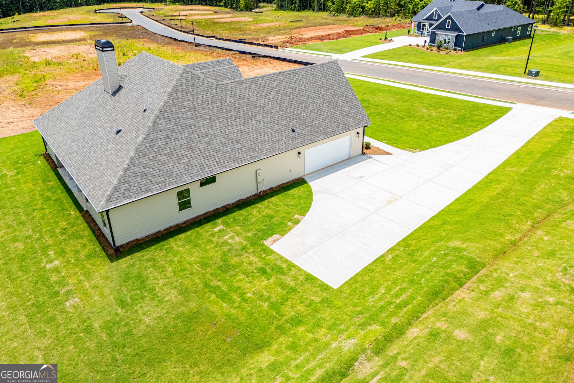 4 bedroom, 3 bathroom, 2,526 sq ft single family residence for sale at 133 Woodford Drive, Roopville, GA 30170 — photo 4