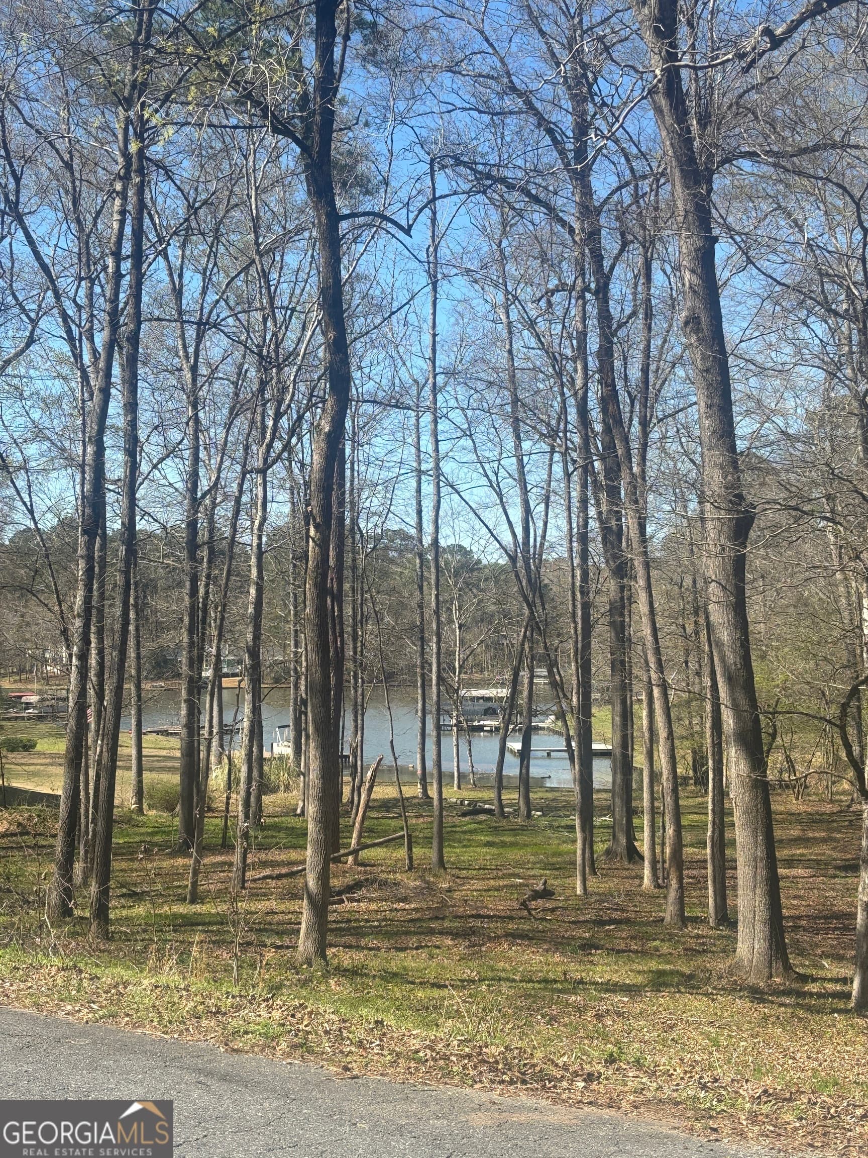 3 bedroom, 2 bathroom, 1,638 sq ft single family residence for sale at 176 ARROWHEAD Trail, Eatonton, GA 31024 — photo 6