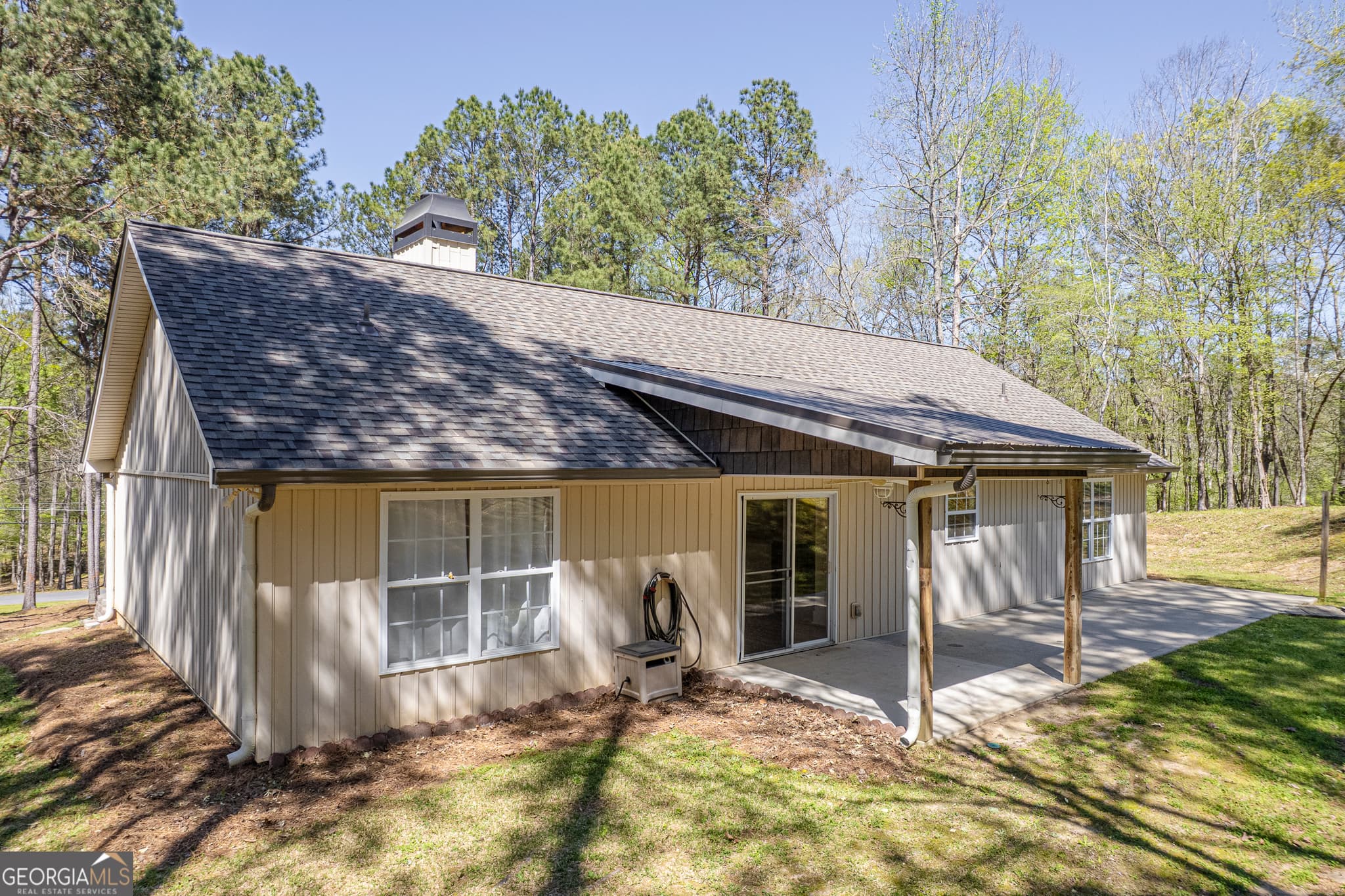 3 bedroom, 2 bathroom, 1,638 sq ft single family residence for sale at 176 ARROWHEAD Trail, Eatonton, GA 31024 — photo 7