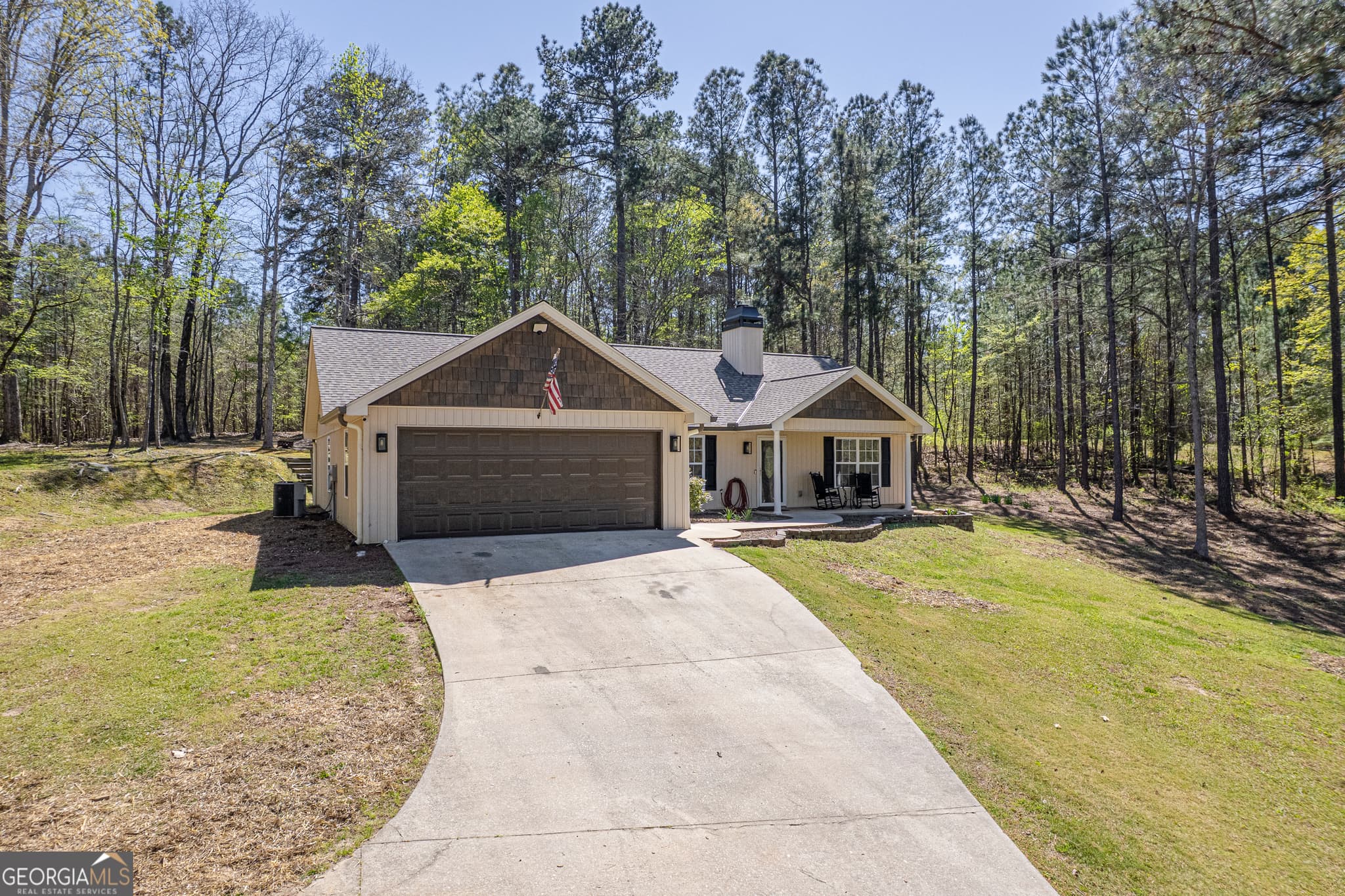 3 bedroom, 2 bathroom, 1,638 sq ft single family residence for sale at 176 ARROWHEAD Trail, Eatonton, GA 31024 — photo 3