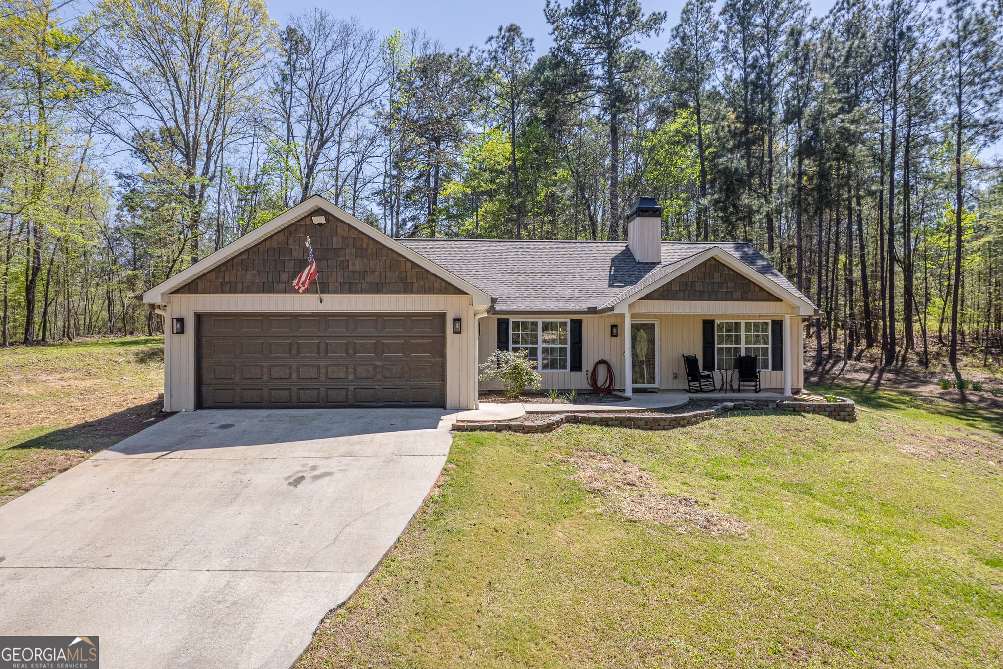3 bedroom, 2 bathroom, 1,638 sq ft single family residence for sale at 176 ARROWHEAD Trail, Eatonton, GA 31024