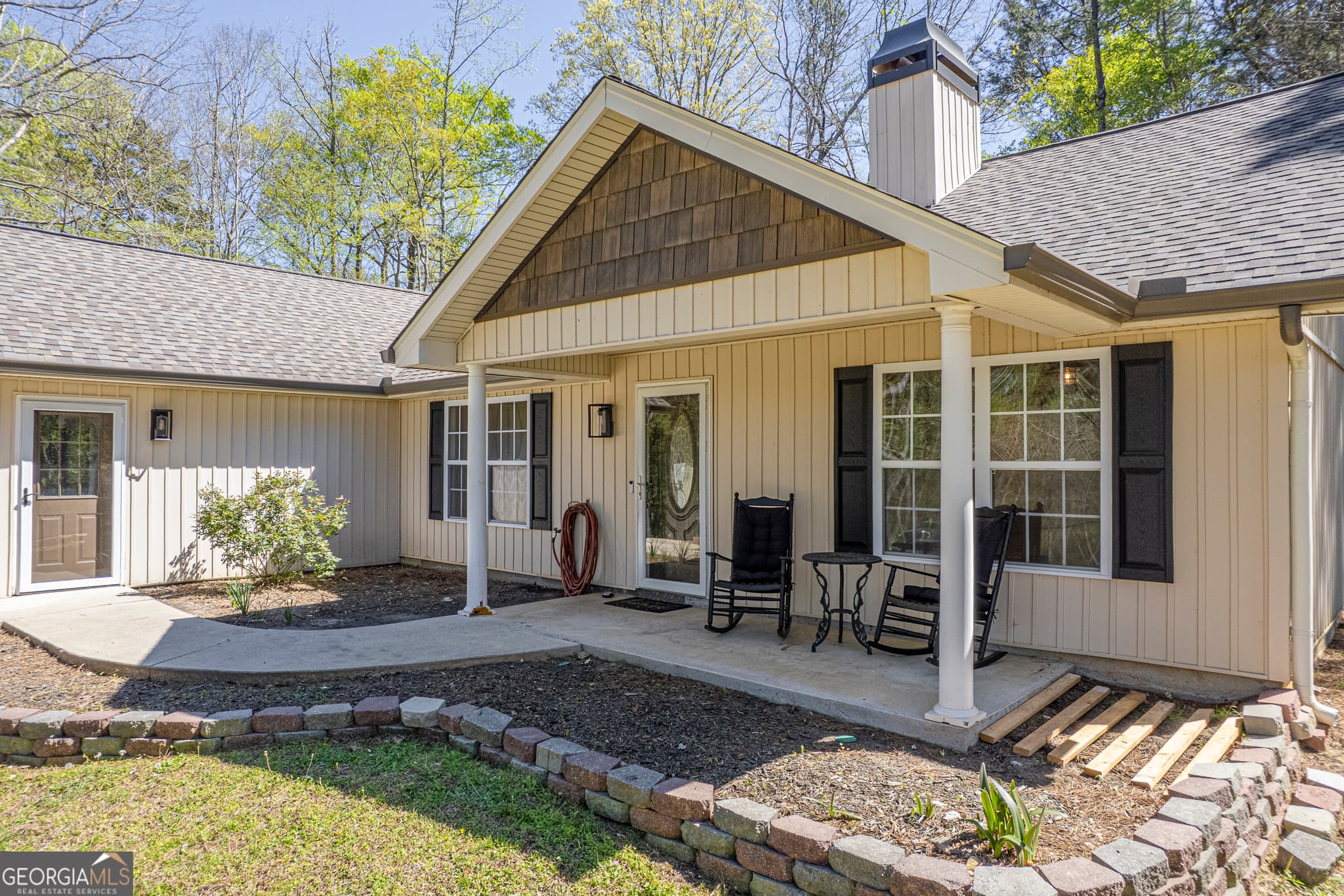 3 bedroom, 2 bathroom, 1,638 sq ft single family residence for sale at 176 ARROWHEAD Trail, Eatonton, GA 31024 — photo 5