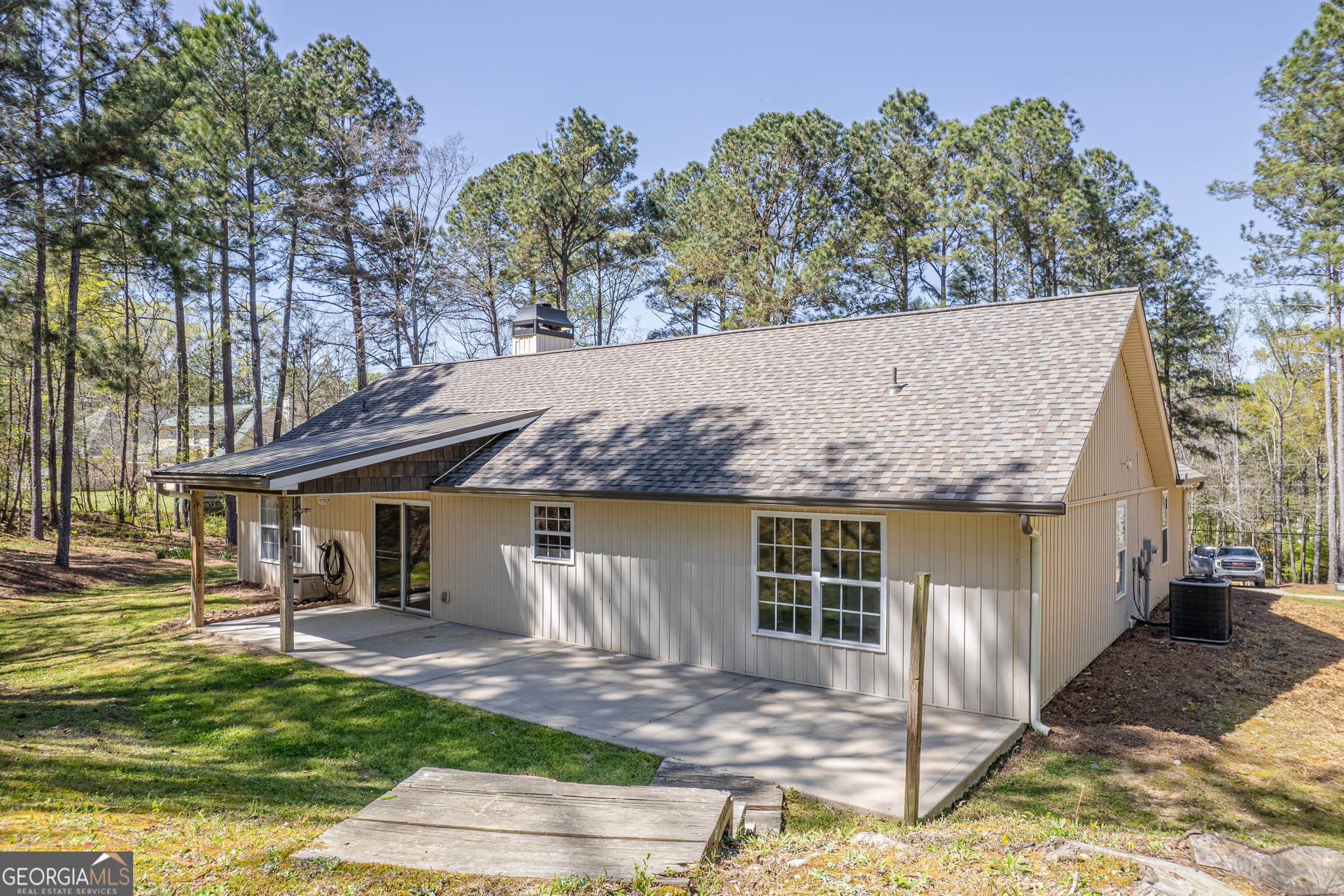 3 bedroom, 2 bathroom, 1,638 sq ft single family residence for sale at 176 ARROWHEAD Trail, Eatonton, GA 31024 — photo 9