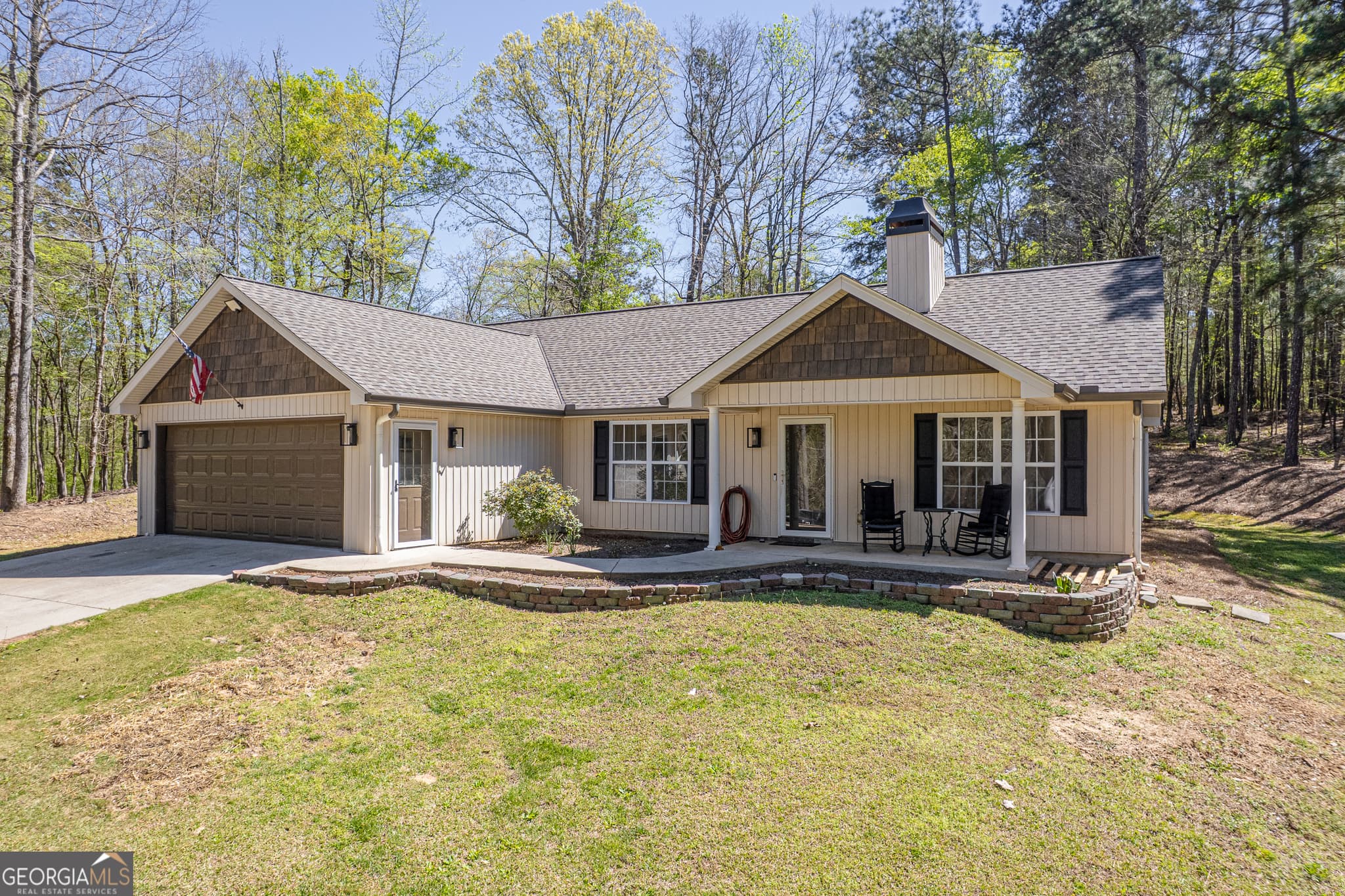 3 bedroom, 2 bathroom, 1,638 sq ft single family residence for sale at 176 ARROWHEAD Trail, Eatonton, GA 31024 — photo 4