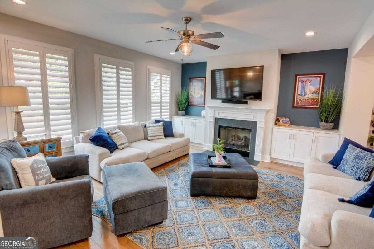 4 bedroom, 3.5 bathroom, 2,604 sq ft townhouse for sale at 370 Thrasher Street 4, Norcross, GA 30071 — photo 6