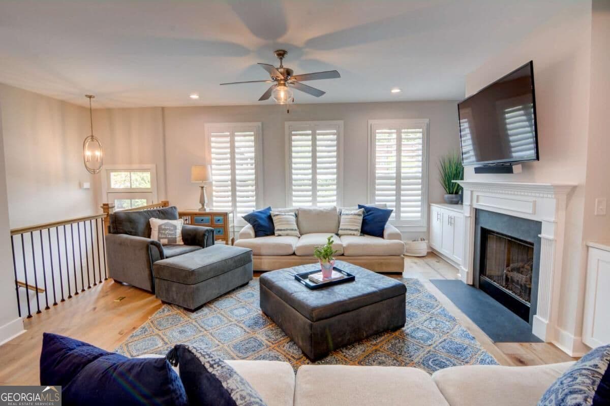 4 bedroom, 3.5 bathroom, 2,604 sq ft townhouse for sale at 370 Thrasher Street 4, Norcross, GA 30071 — photo 4