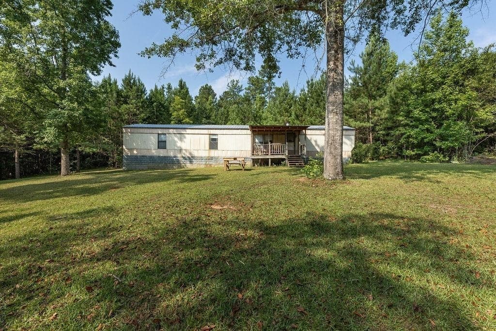 2 bedroom, 2 bathroom, 980 sq ft manufactured home,single family residence sold at 3127 Buttermilk Road, Sylvania, GA 30467
