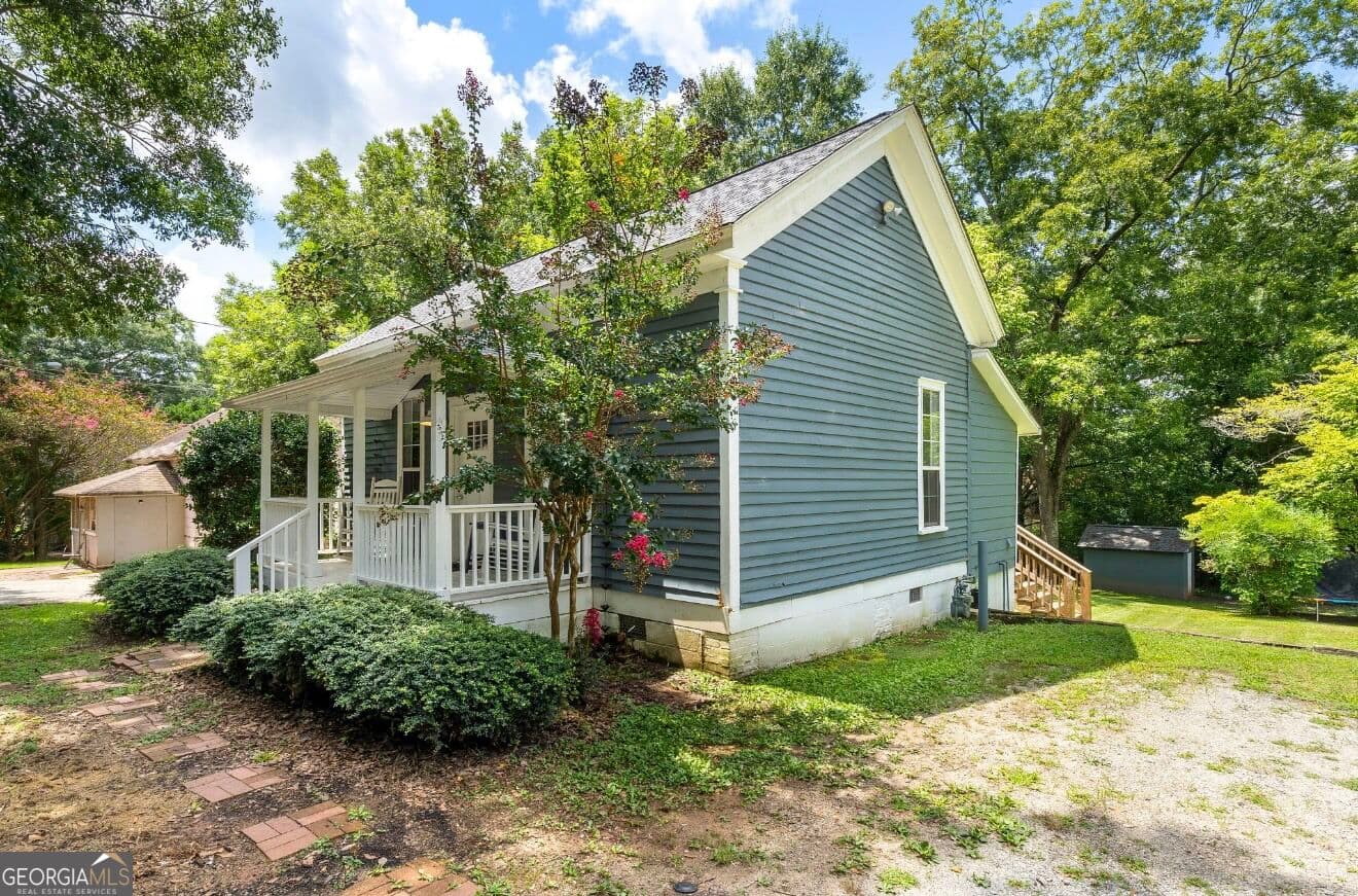 2 bedroom, 1 bathroom, 711 sq ft single family residence for sale at 88 Cole Street, Newnan, GA 30263 — photo 3