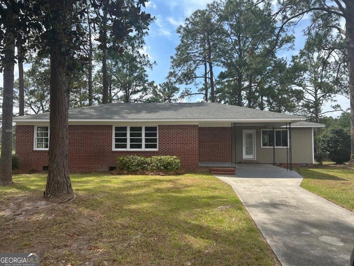 4 bedroom, 2 bathroom, 1,423 sq ft single family residence for sale at 843 Prosperity Drive, Swainsboro, GA 30401 — photo 2