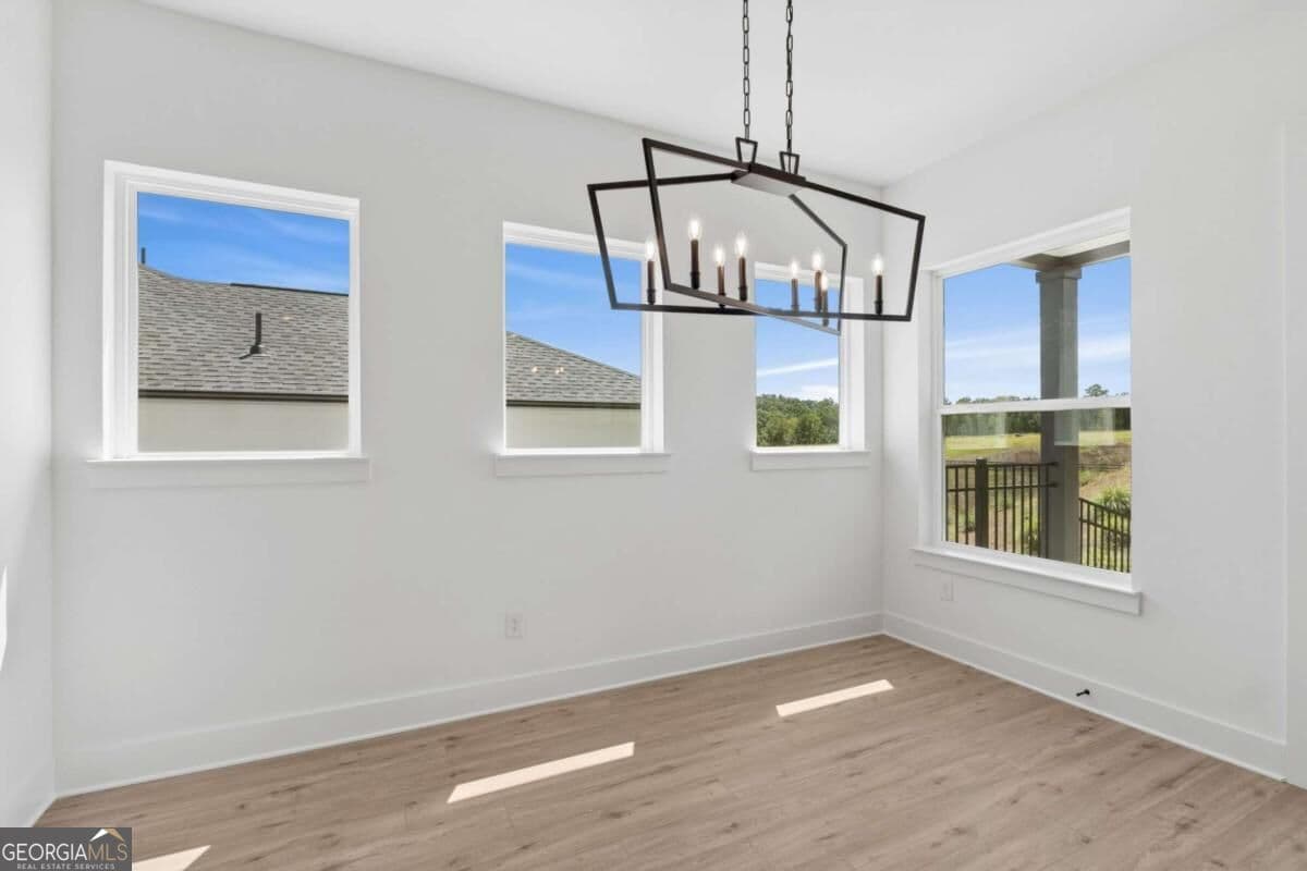 3 bedroom, 3 bathroom, 2,289 sq ft single family residence for sale at 1335 Autumn Lake Drive, Gainesville, GA 30504 — photo 9