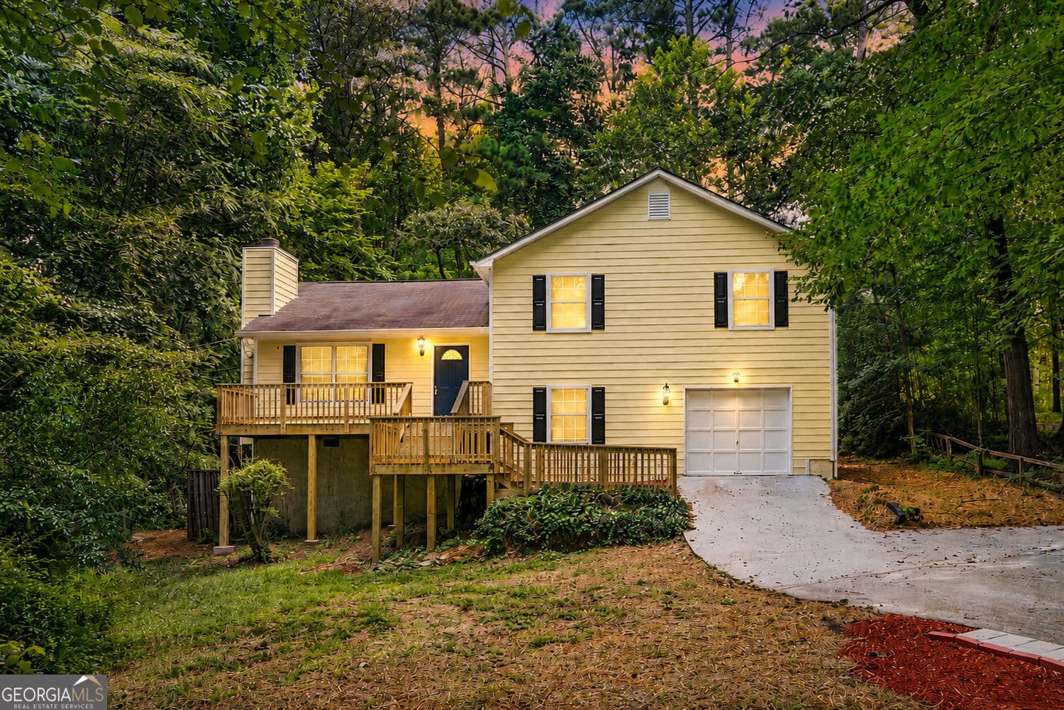 3 bedroom, 2 bathroom, 1,624 sq ft single family residence for sale at 116 Stagecoach Trail, Stockbridge, GA 30281 — photo 2