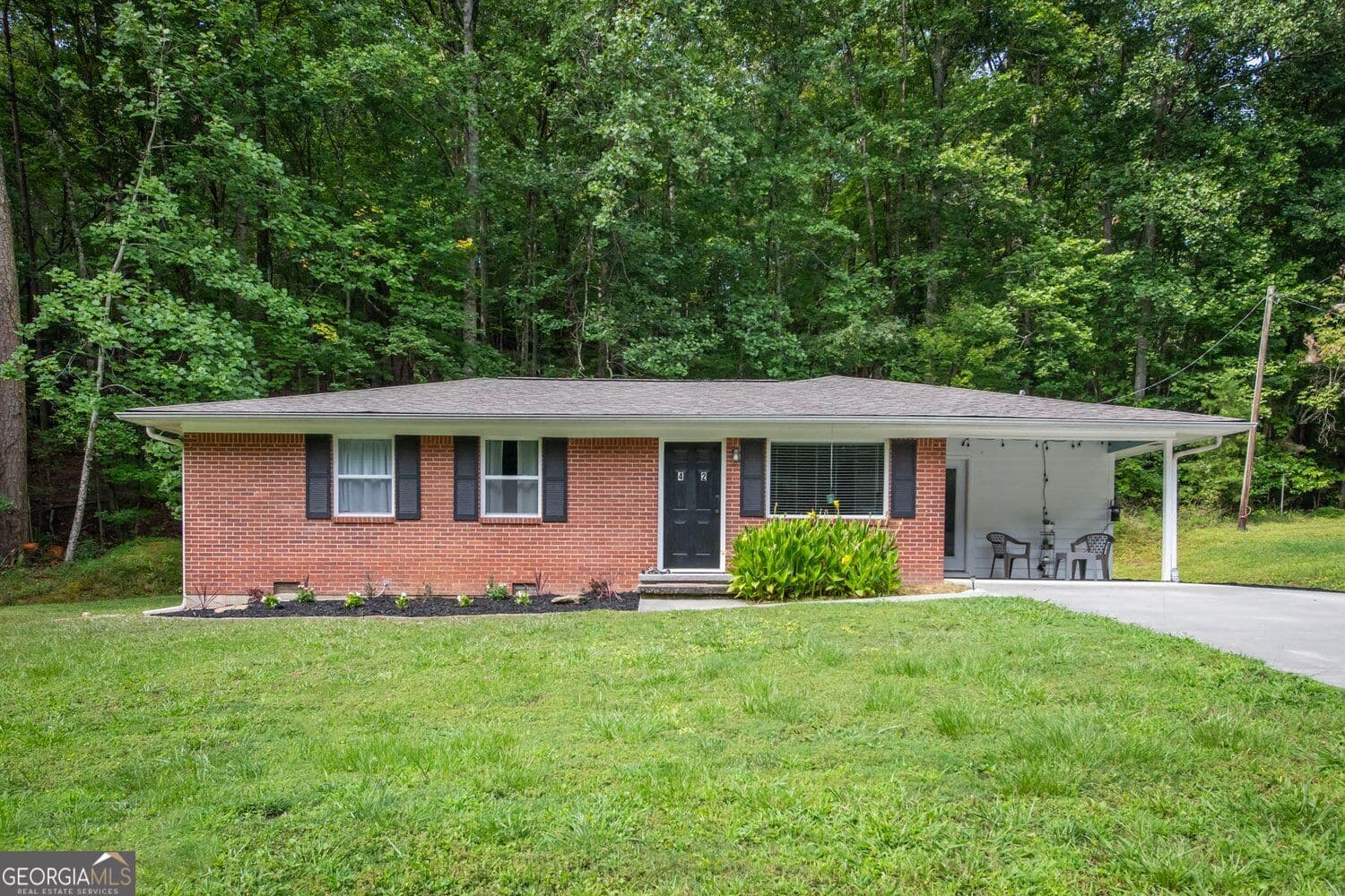 3 bedroom, 3 bathroom, 1,406 sq ft single family residence for sale at 42 Carpenter Lane, Dahlonega, GA 30533 — photo 2