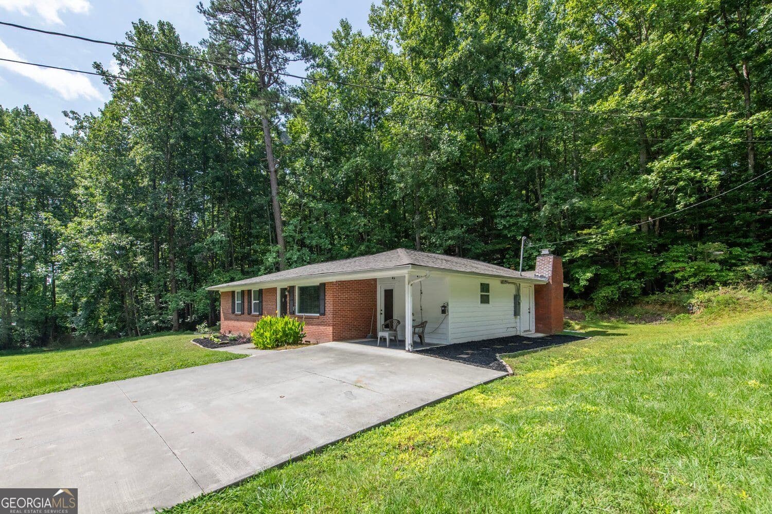 3 bedroom, 3 bathroom, 1,406 sq ft single family residence for sale at 42 Carpenter Lane, Dahlonega, GA 30533 — photo 3