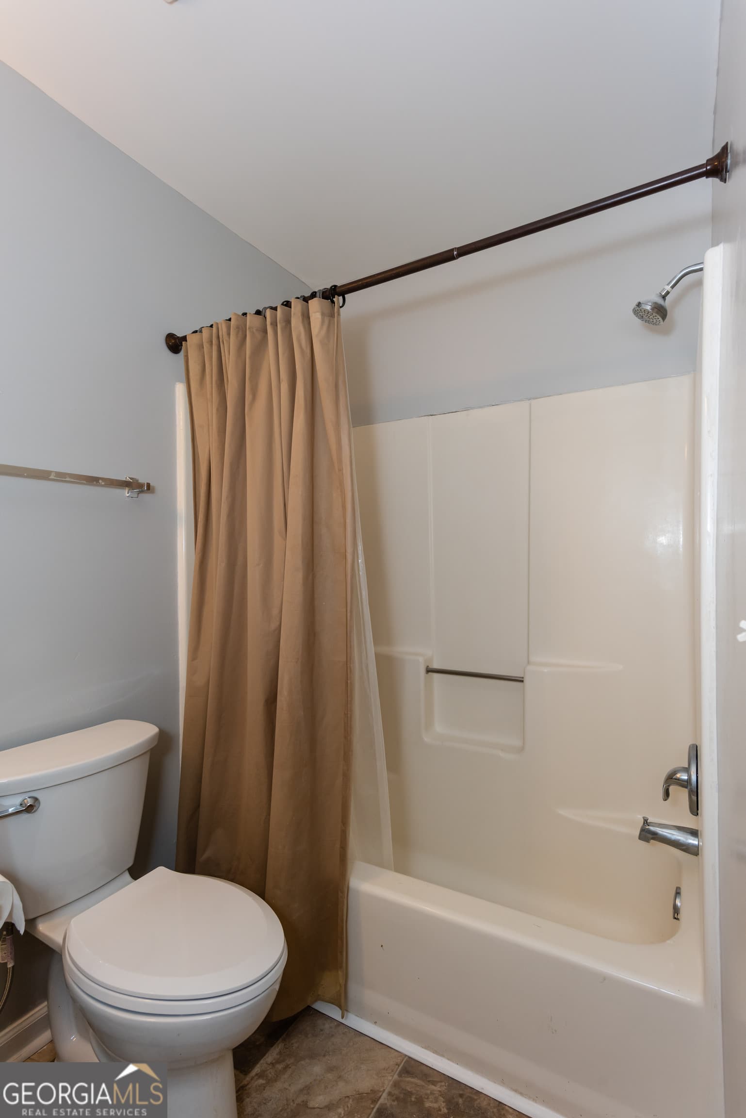 4 bedroom, 2 bathroom quadruplex for rent at 664 Bellemeade Avenue B-2, Atlanta, GA 30318 for $2,195 a month — photo 6
