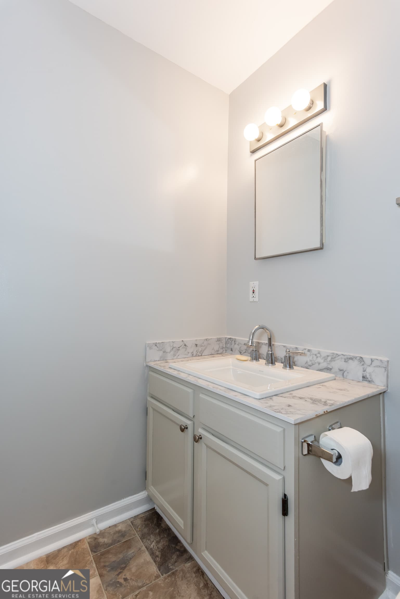 4 bedroom, 2 bathroom quadruplex for rent at 664 Bellemeade Avenue B-2, Atlanta, GA 30318 for $2,195 a month — photo 5