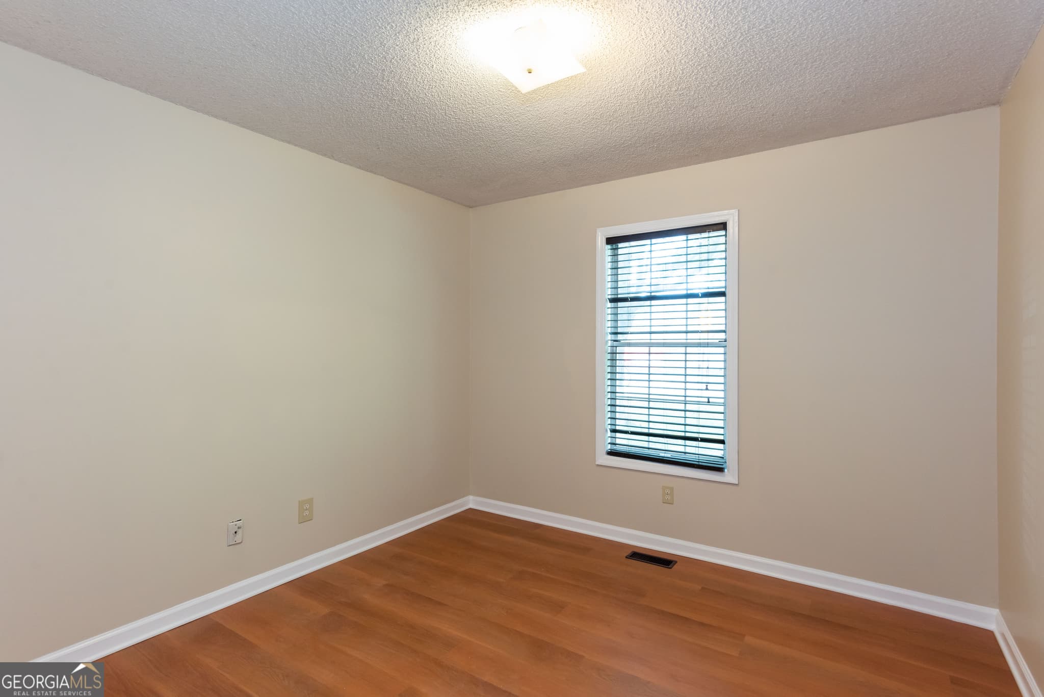 4 bedroom, 2 bathroom quadruplex for rent at 664 Bellemeade Avenue B-2, Atlanta, GA 30318 for $2,195 a month — photo 9