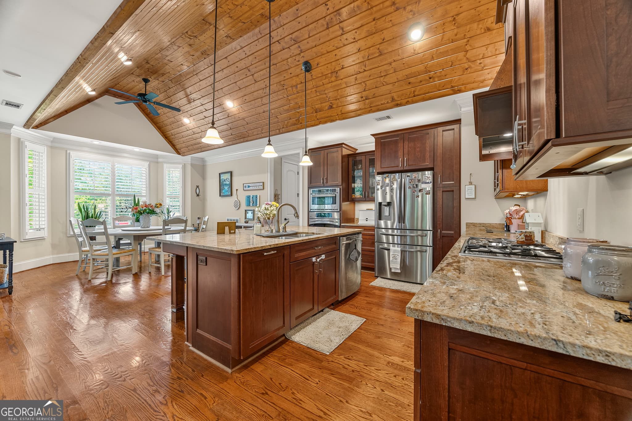 5 bedroom, 5 bathroom, 4,621 sq ft single family residence for sale at 540 Capri Point, Lavonia, GA 30553 — photo 8