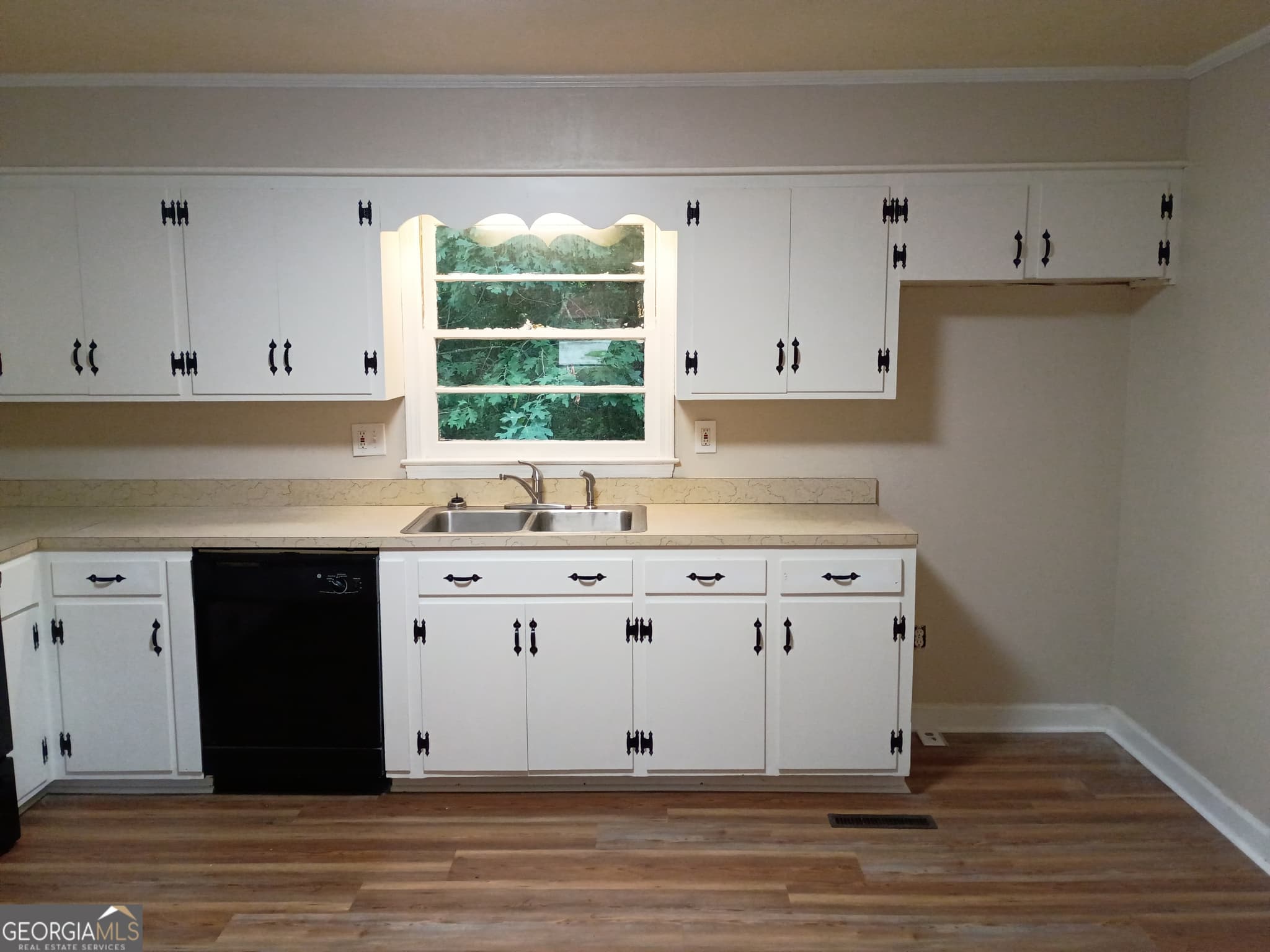 4 bedroom, 2 bathroom, 1,500 sq ft single family residence for sale at 70 Fifth Street, Hartwell, GA 30643 — photo 6