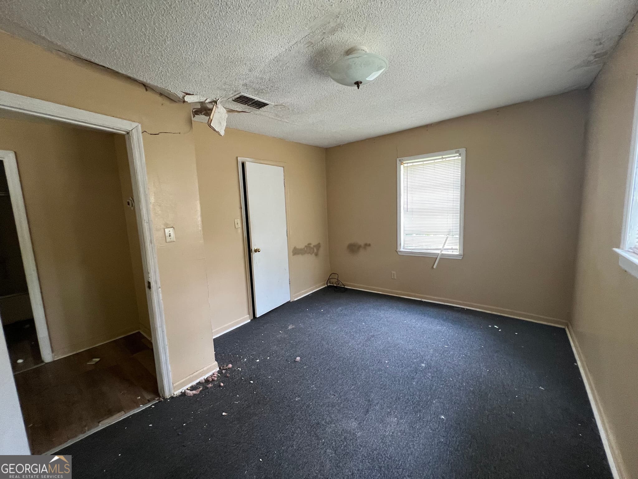 2 bedroom, 1.5 bathroom, 884 sq ft single family residence for sale at 612 Zackery Avenue, Albany, GA 31701 — photo 5