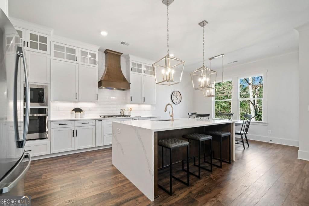 4 bedroom, 4 bathroom, 5,260 sq ft single family residence for sale at 174 Pinnacle Way, Ellijay, GA 30540 — photo 6