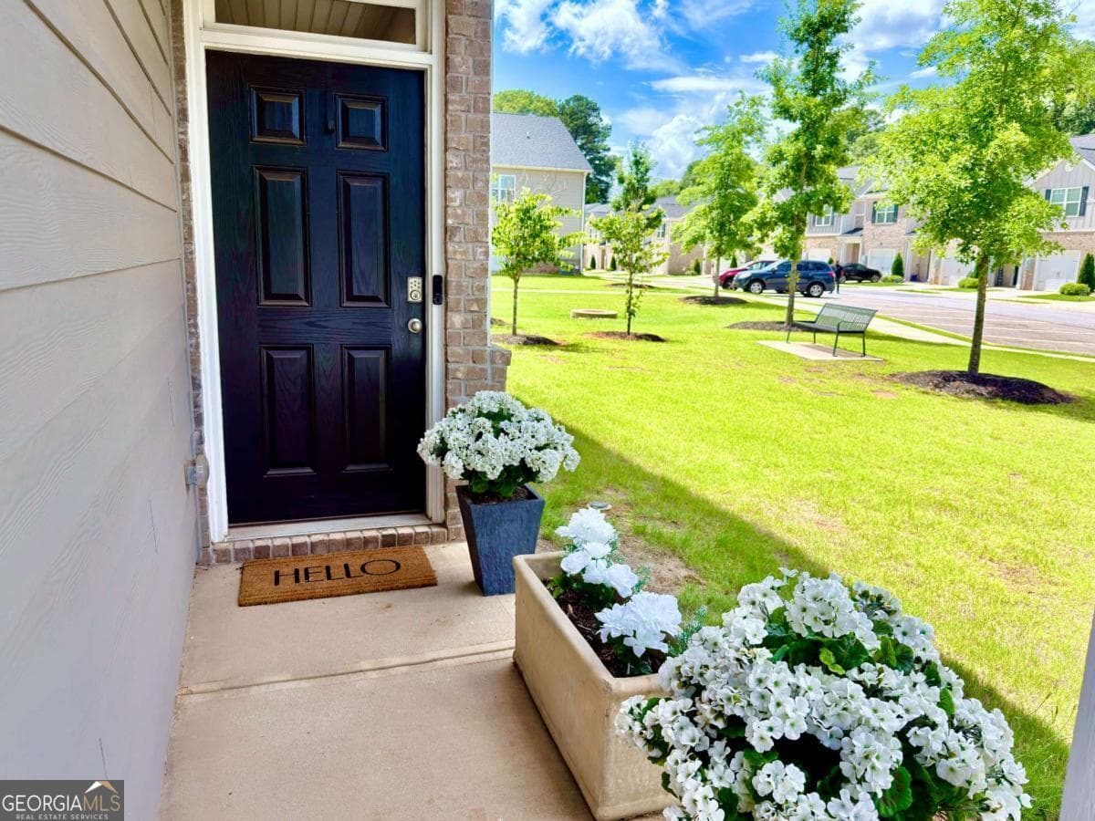 3 bedroom, 2.5 bathroom, 1,880 sq ft townhouse for sale at 111 Hampton Circle, Mcdonough, GA 30253