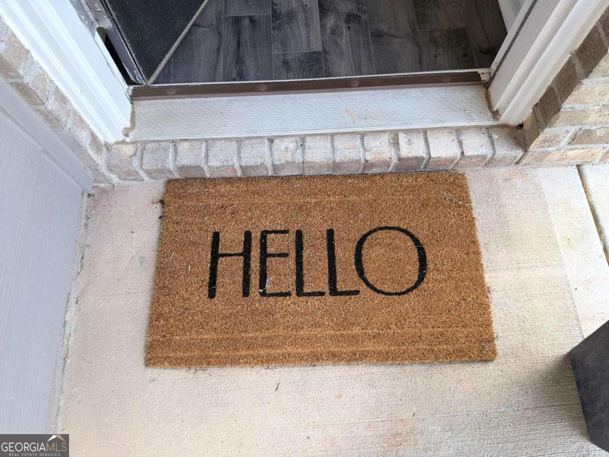 3 bedroom, 2.5 bathroom, 1,880 sq ft townhouse for sale at 111 Hampton Circle, Mcdonough, GA 30253 — photo 5