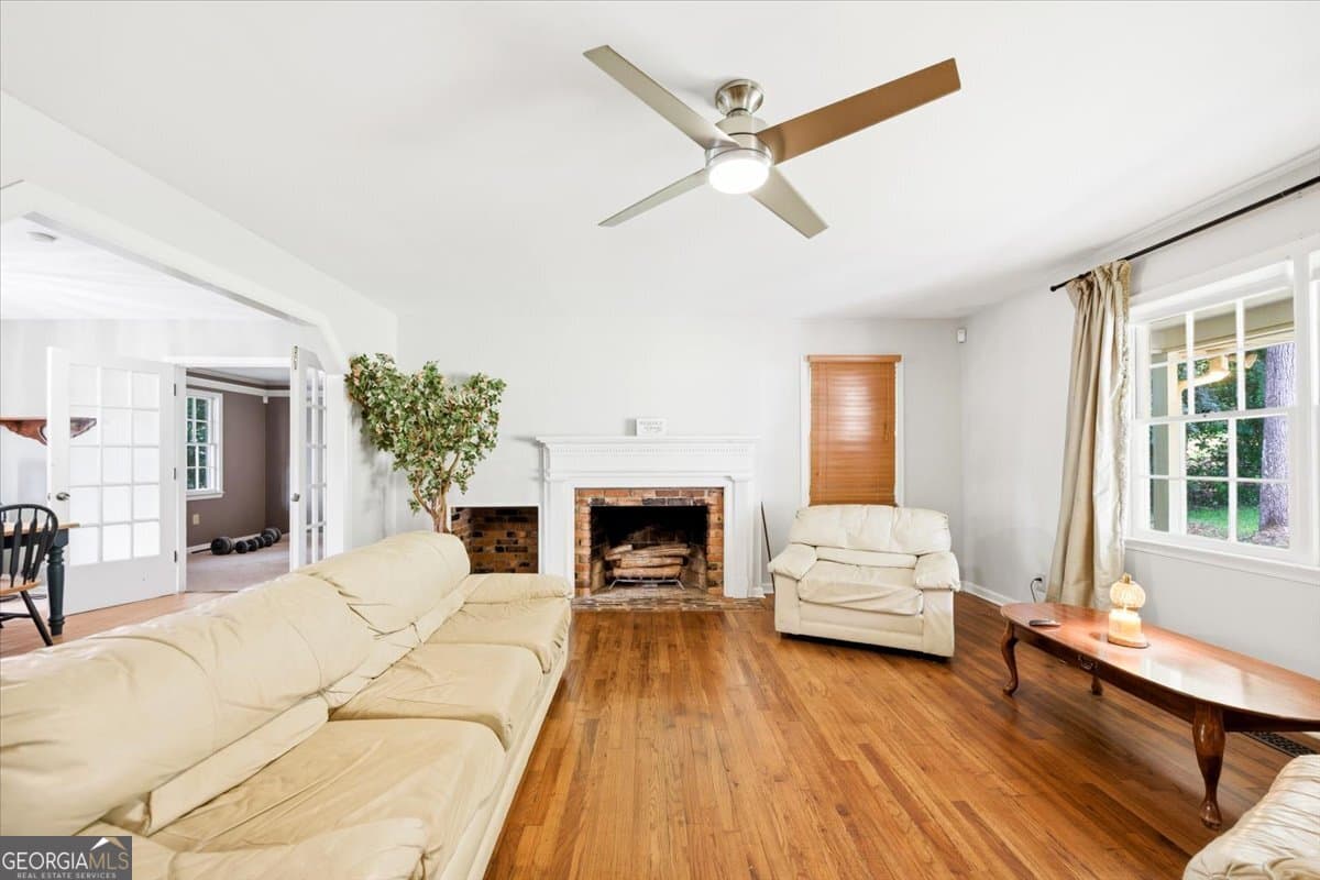 3 bedroom, 2 bathroom, 1,764 sq ft single family residence for sale at 3240 Lousie Place, Macon, GA 31204 — photo 3