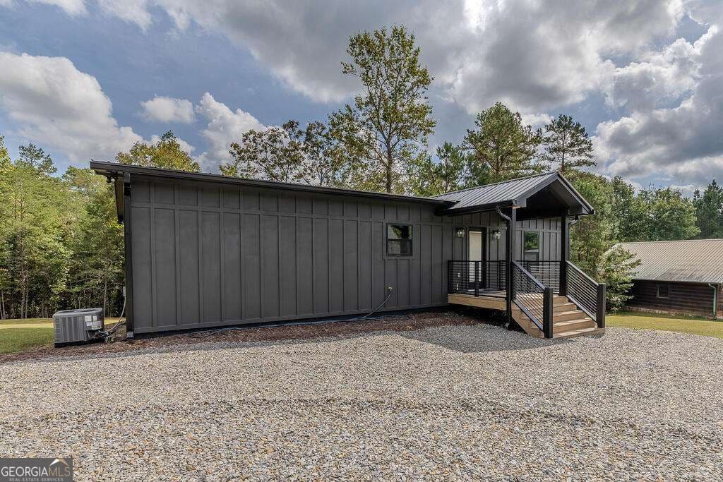 2 bedroom, 2 bathroom, 1,380 sq ft single family residence for sale at 217 Harbin Court 12, Morganton, GA 30560 — photo 4