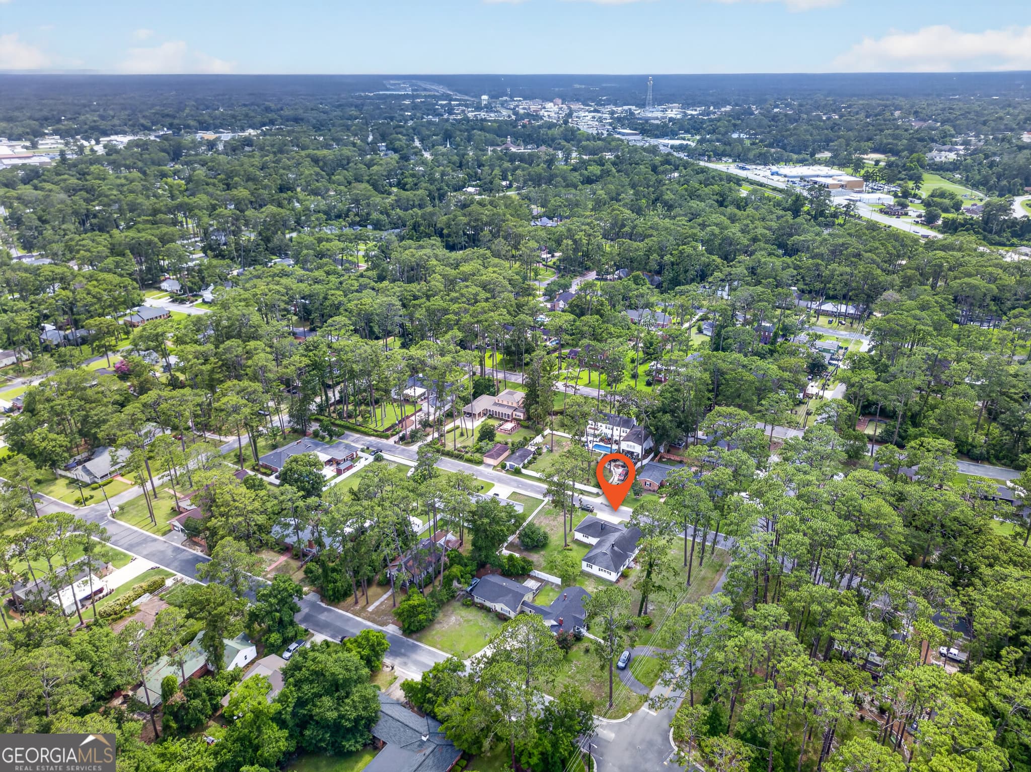 3 bedroom, 2 bathroom, 2,334 sq ft single family residence for sale at 808 Seminole Trail, Waycross, GA 31501 — photo 7