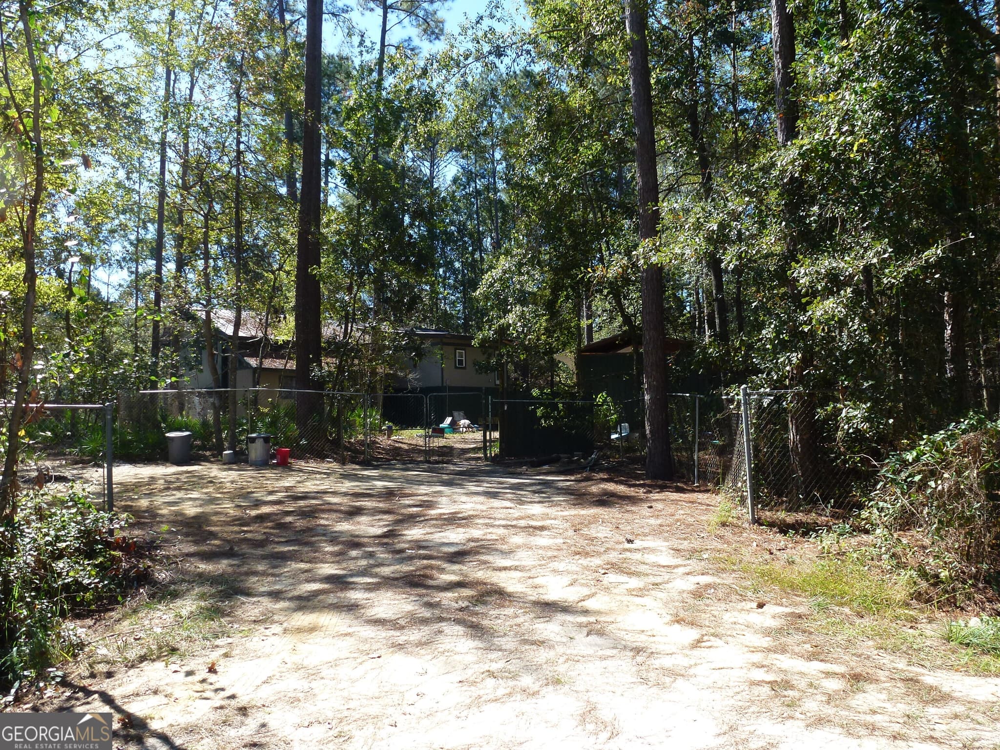 3 bedroom, 3 bathroom, 1,971 sq ft cabin,single family residence sold at 352 Riverside Drive, Claxton, GA 30417