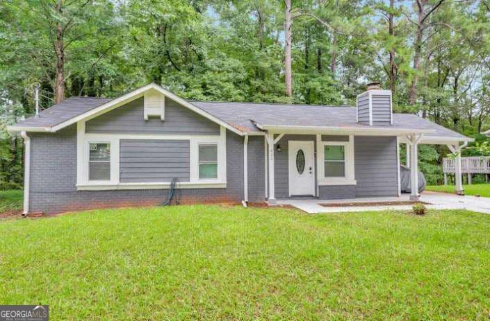 3 bedroom, 1.5 bathroom single family residence for rent at 422 Plainville Drive, Atlanta, GA 30331 for $1,900 a month — photo 1 of 13