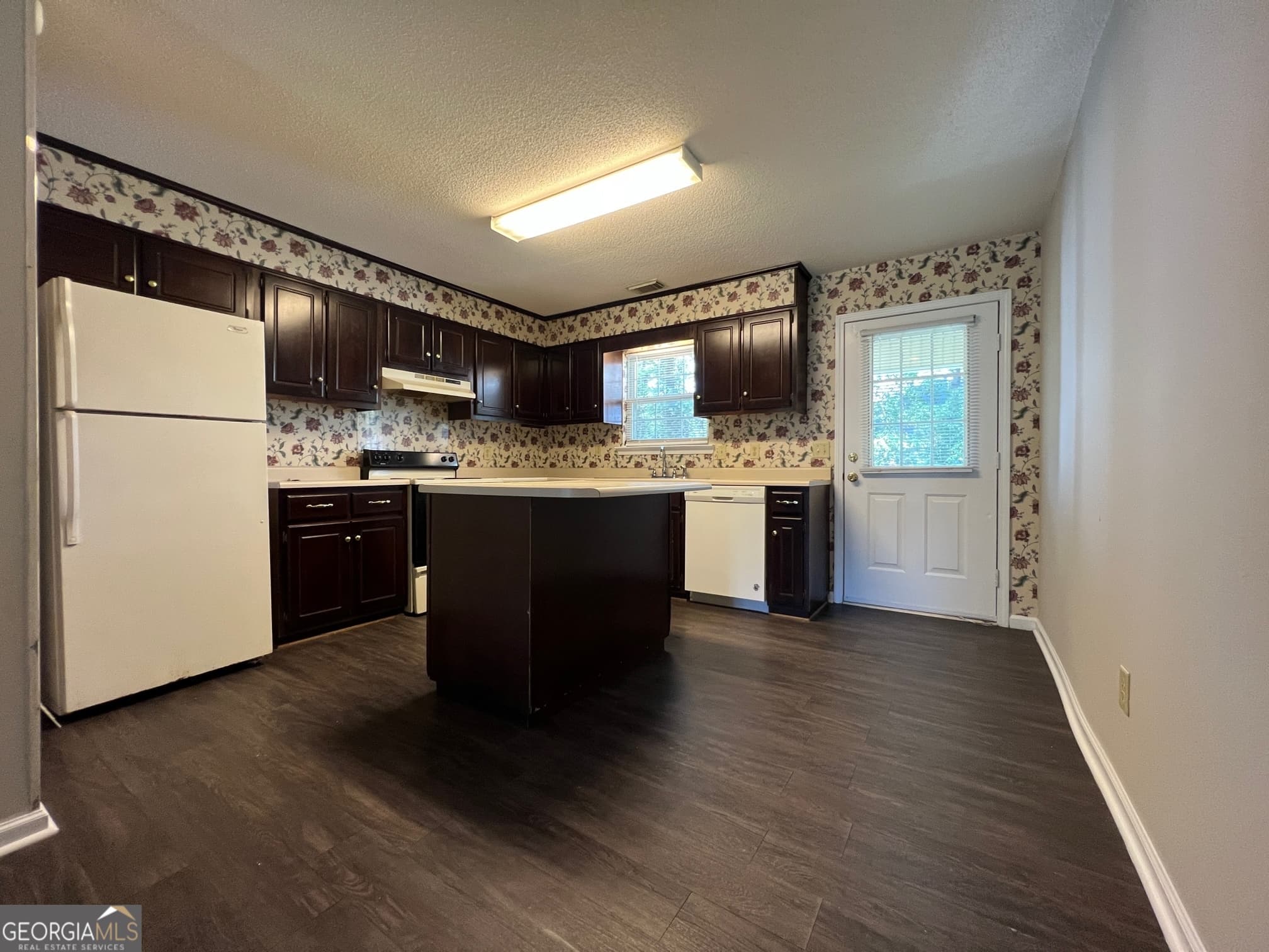 3 bedroom, 2 bathroom, 1,634 sq ft single family residence for sale at 500 S Kevin Court, Statesboro, GA 30461 — photo 10