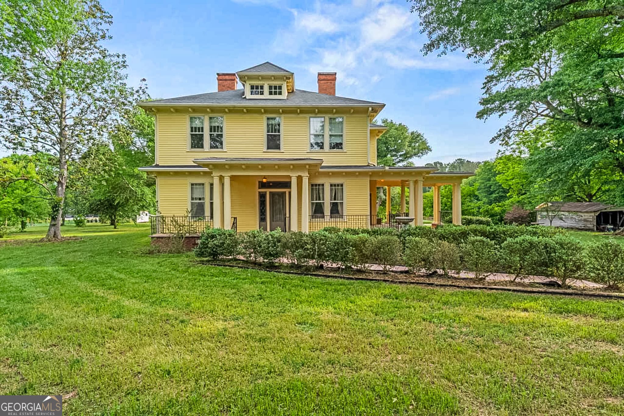 5 bedroom, 2 bathroom, 3,066 sq ft single family residence for sale at 3021 Teamon Road, Griffin, GA 30223 — photo 2