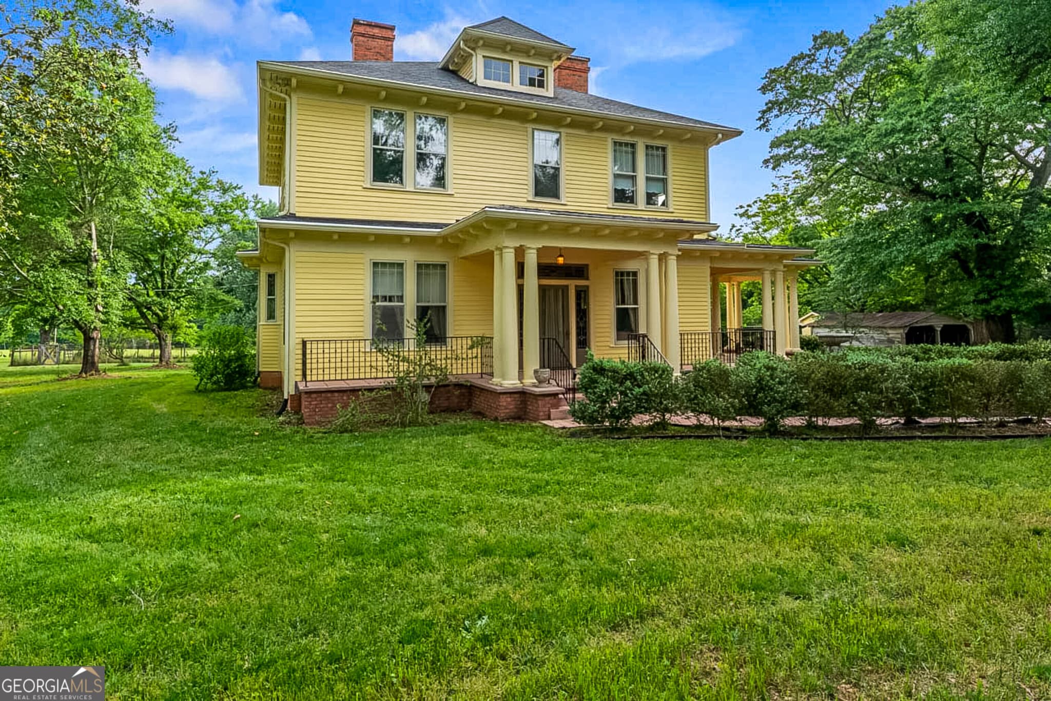 5 bedroom, 2 bathroom, 3,066 sq ft single family residence for sale at 3021 Teamon Road, Griffin, GA 30223 — photo 3