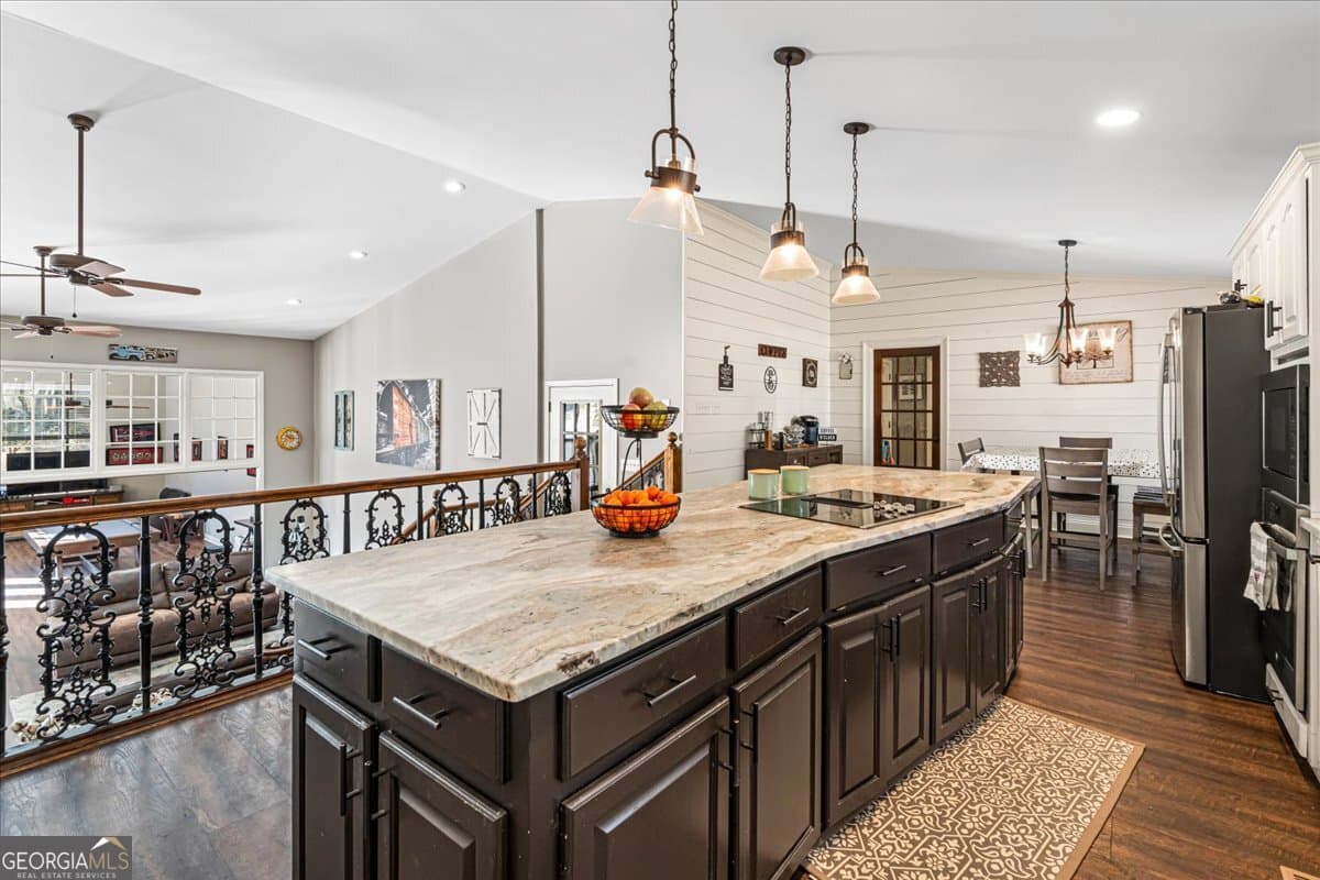 4 bedroom, 3.5 bathroom, 5,354 sq ft single family residence for sale at 230 Tucker Road, Warner Robins, GA 31088 — photo 2