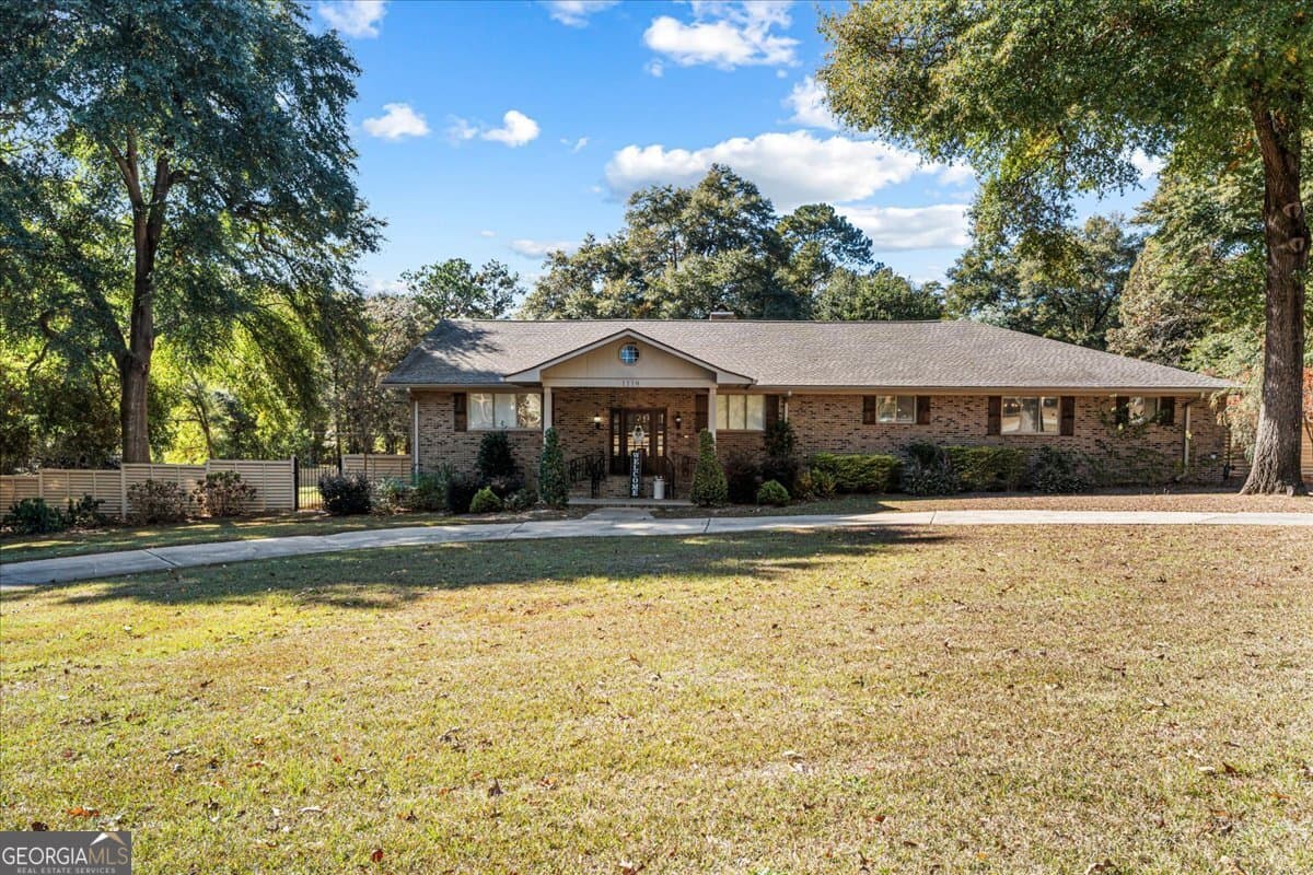 4 bedroom, 3.5 bathroom, 5,354 sq ft single family residence for sale at 230 Tucker Road, Warner Robins, GA 31088