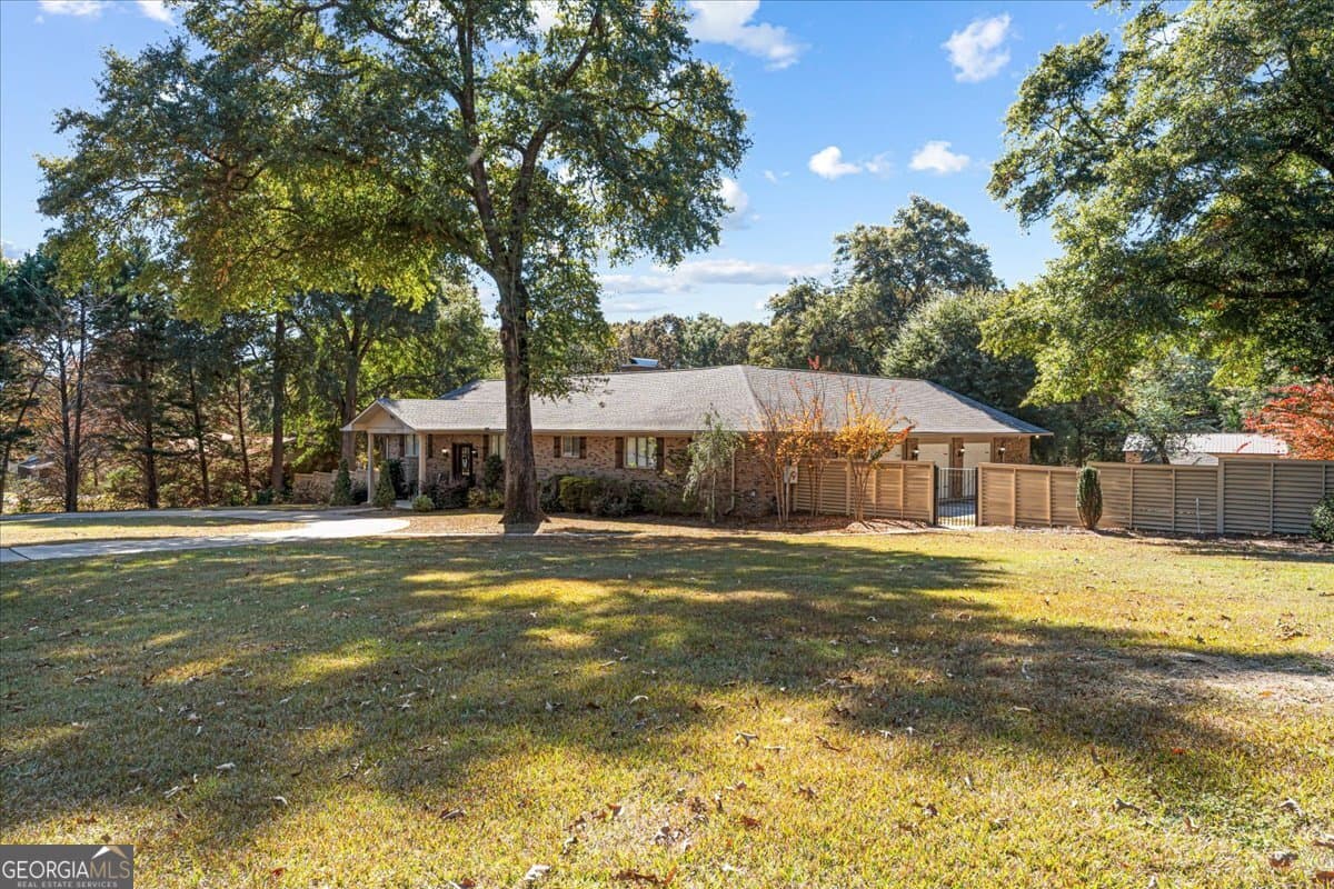 4 bedroom, 3.5 bathroom, 5,354 sq ft single family residence for sale at 230 Tucker Road, Warner Robins, GA 31088 — photo 8
