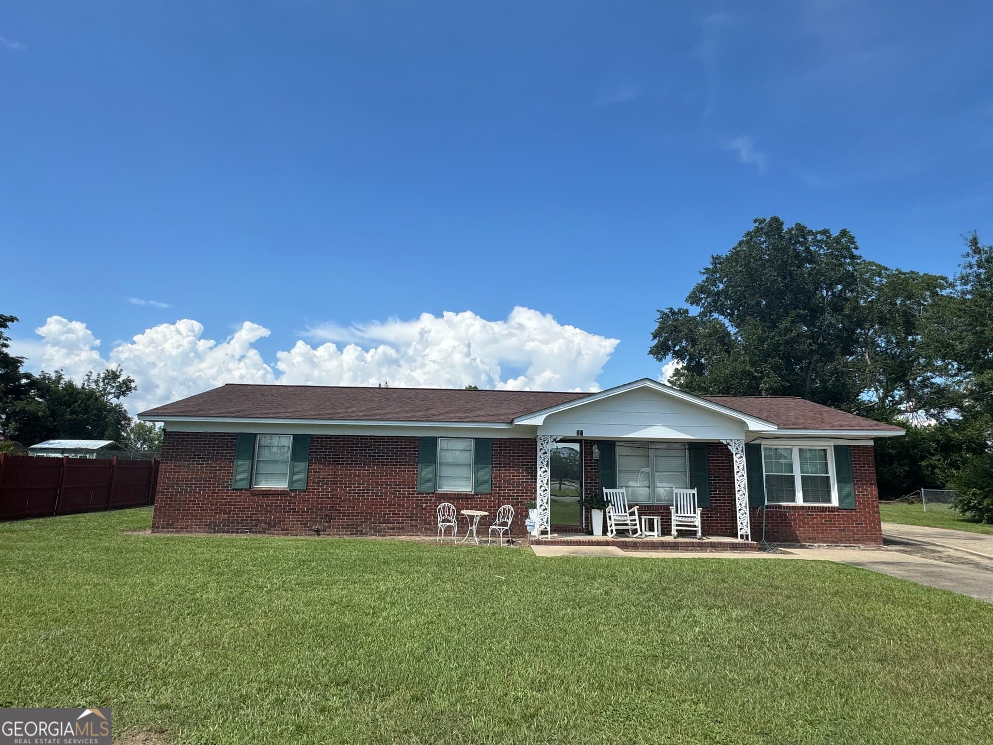 4 bedroom, 2.5 bathroom, 2,096 sq ft single family residence for sale at 76 Burkett's Ferry Road, Hazlehurst, GA 31539 — photo 2