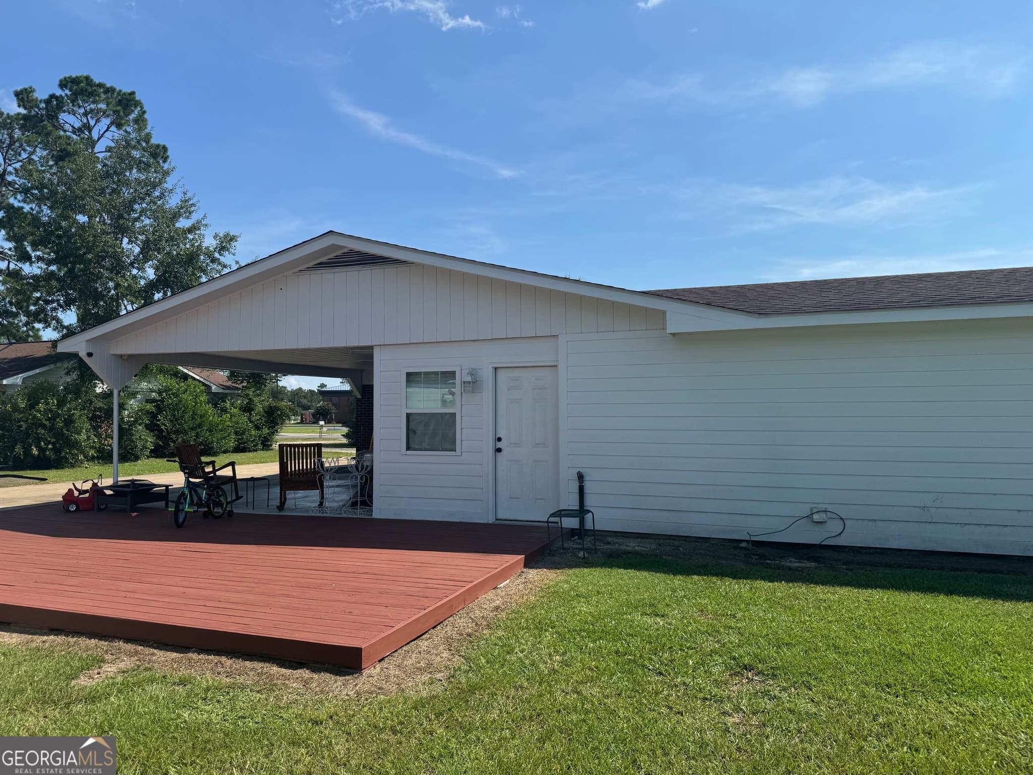 4 bedroom, 2.5 bathroom, 2,096 sq ft single family residence for sale at 76 Burkett's Ferry Road, Hazlehurst, GA 31539 — photo 3
