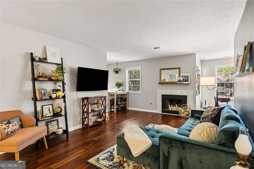 2 bedroom, 2 bathroom, 1,302 sq ft condominium for sale at 804 Peachtree Forest Avenue, Peachtree Corners, GA 30092 — photo 5