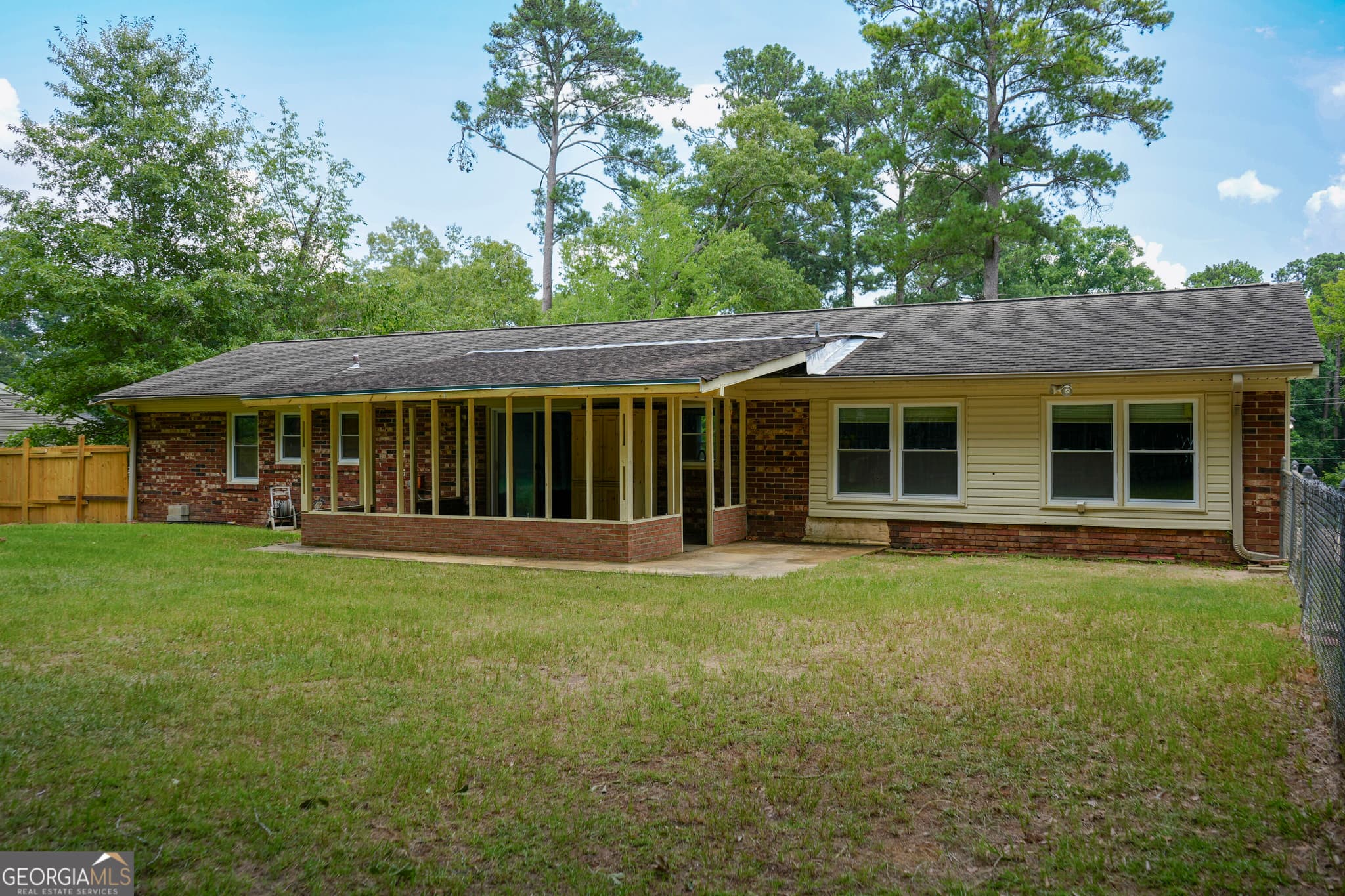 3 bedroom, 2 bathroom, 1,744 sq ft single family residence for rent at 307 Pinewood Drive, Dublin, GA 31021 for $1,550 a month — photo 3