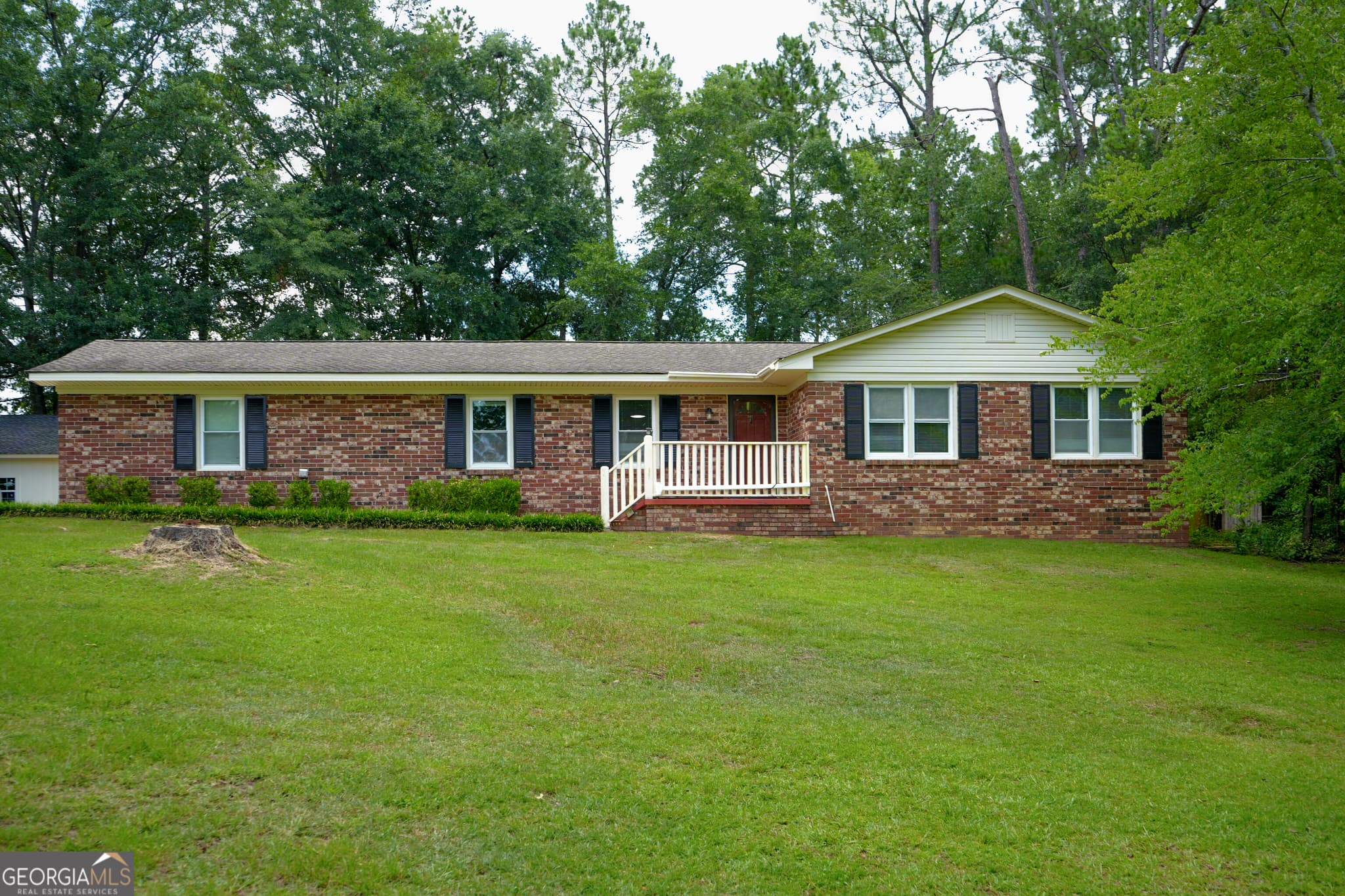 3 bedroom, 2 bathroom, 1,744 sq ft single family residence for rent at 307 Pinewood Drive, Dublin, GA 31021 for $1,550 a month