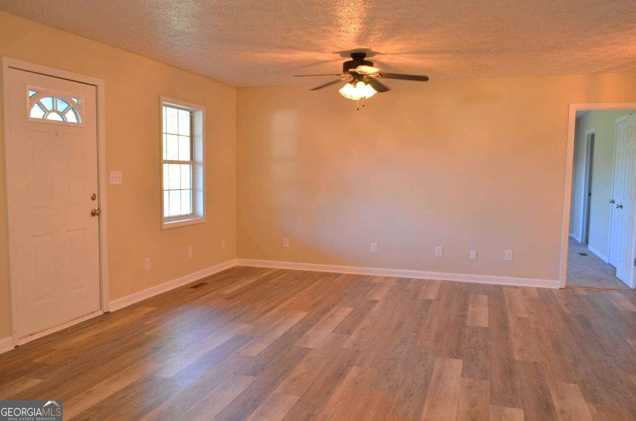 5 bedroom, 3 bathroom, 2,102 sq ft single family residence for sale at 794 Ga Highway 87, Cochran, GA 31014 — photo 4