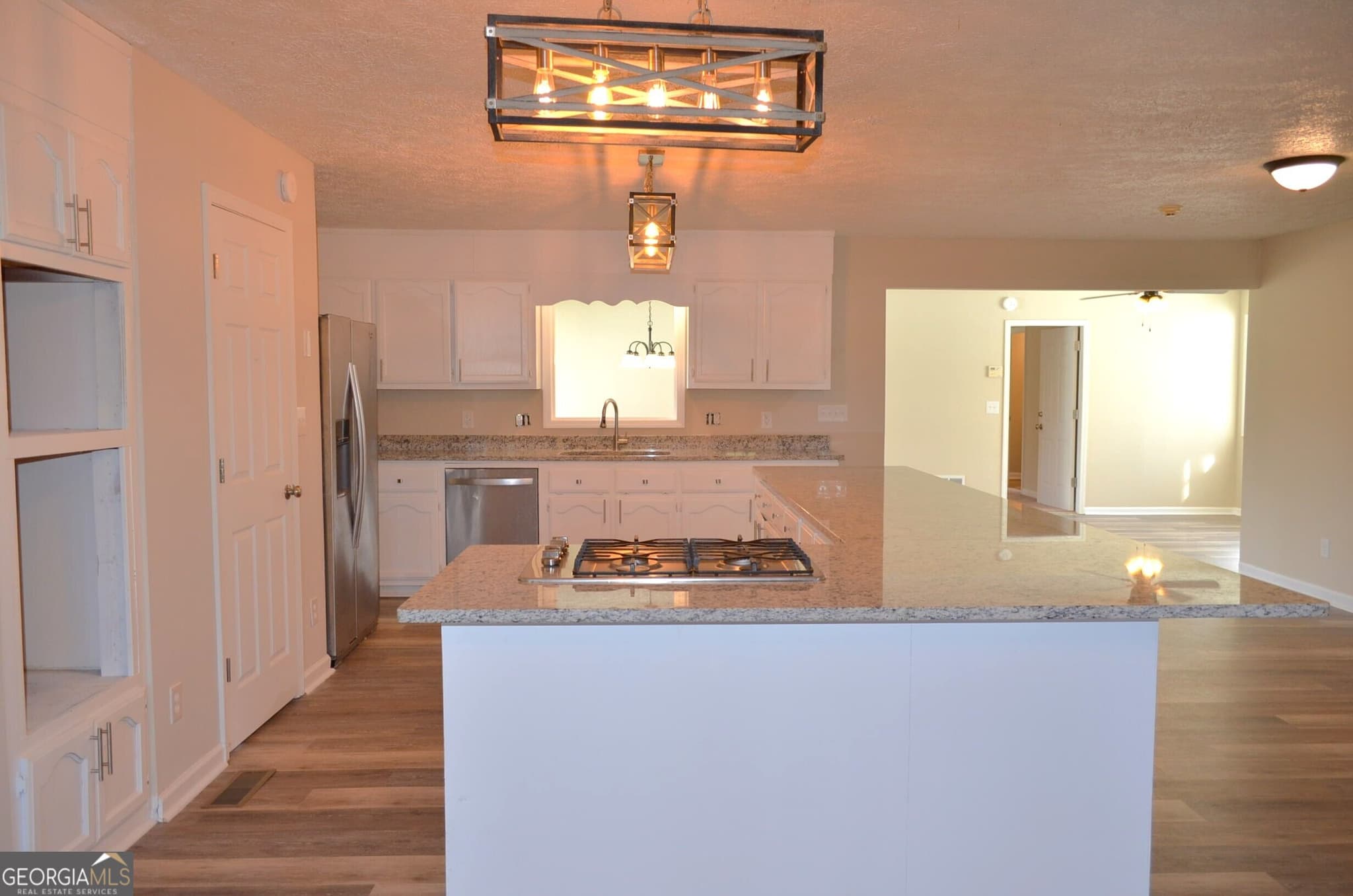 5 bedroom, 3 bathroom, 2,102 sq ft single family residence for sale at 794 Ga Highway 87, Cochran, GA 31014 — photo 8