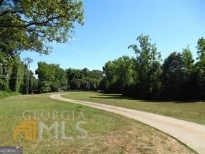 4 bedroom, 2 bathroom, 3,504 sq ft single family residence for sale at 573 Lester Road, Fayetteville, GA 30215 — photo 7