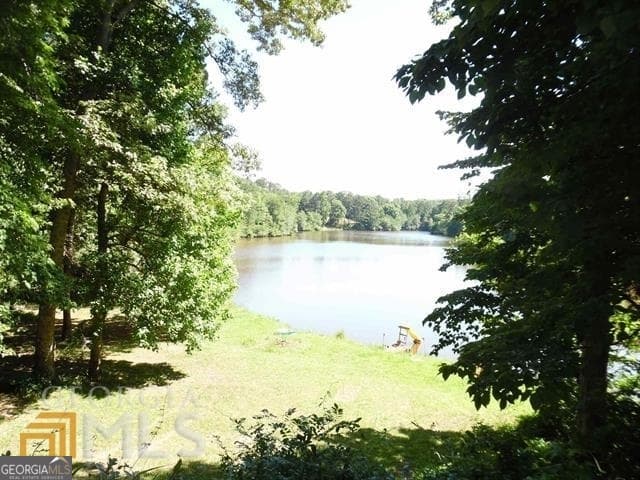 4 bedroom, 2 bathroom, 3,504 sq ft single family residence for sale at 573 Lester Road, Fayetteville, GA 30215 — photo 10