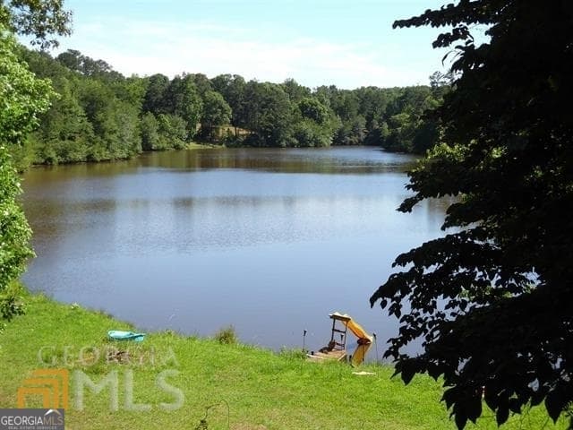 4 bedroom, 2 bathroom, 3,504 sq ft single family residence for sale at 573 Lester Road, Fayetteville, GA 30215 — photo 8