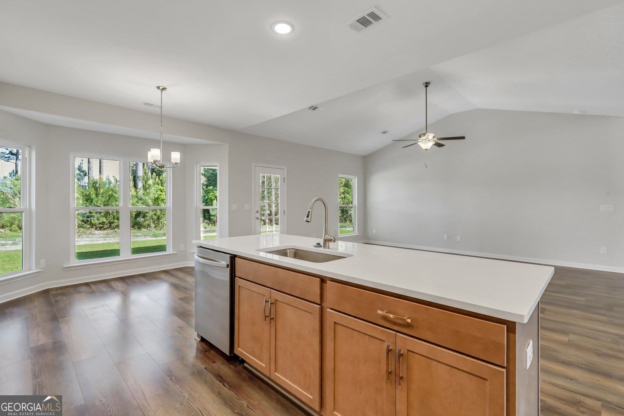 4 bedroom, 3 bathroom, 2,447 sq ft single family residence for sale at 128 Pioneer Way, Kingsland, GA 31548 — photo 9