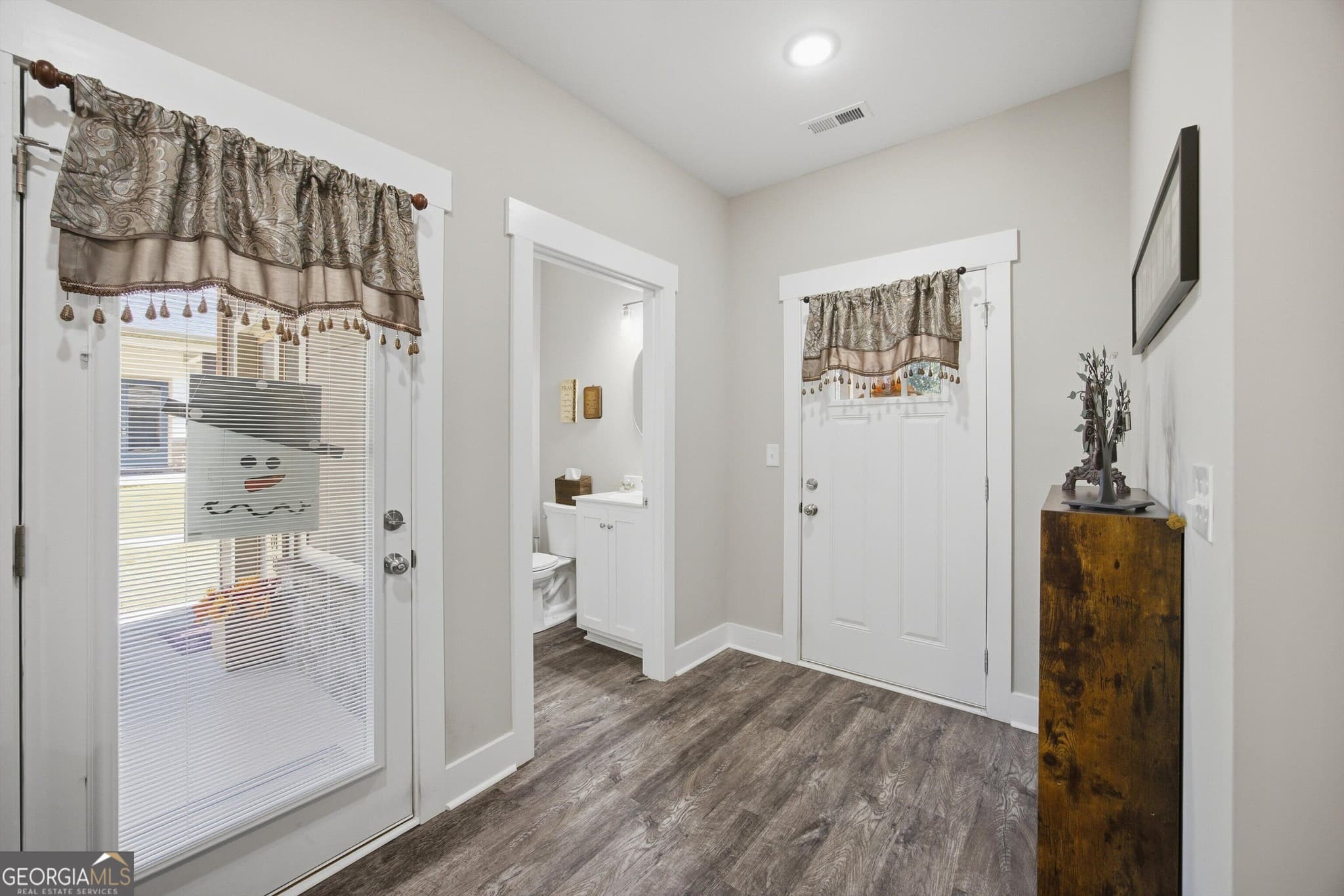 2 bedroom, 2.5 bathroom, 1,450 sq ft townhouse for sale at 84 Maddox Lane, Chatsworth, GA 30705 — photo 6