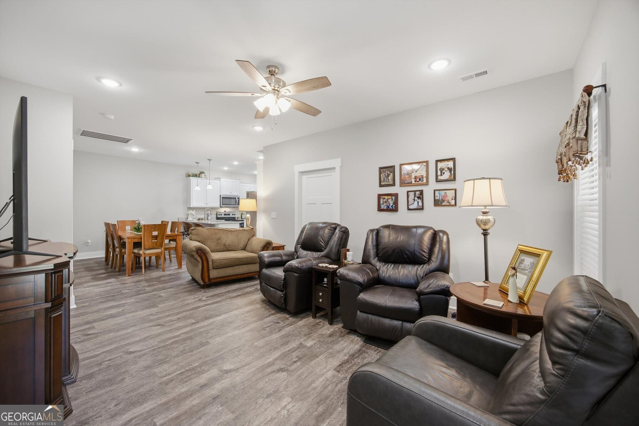 2 bedroom, 2.5 bathroom, 1,450 sq ft townhouse for sale at 84 Maddox Lane, Chatsworth, GA 30705 — photo 7